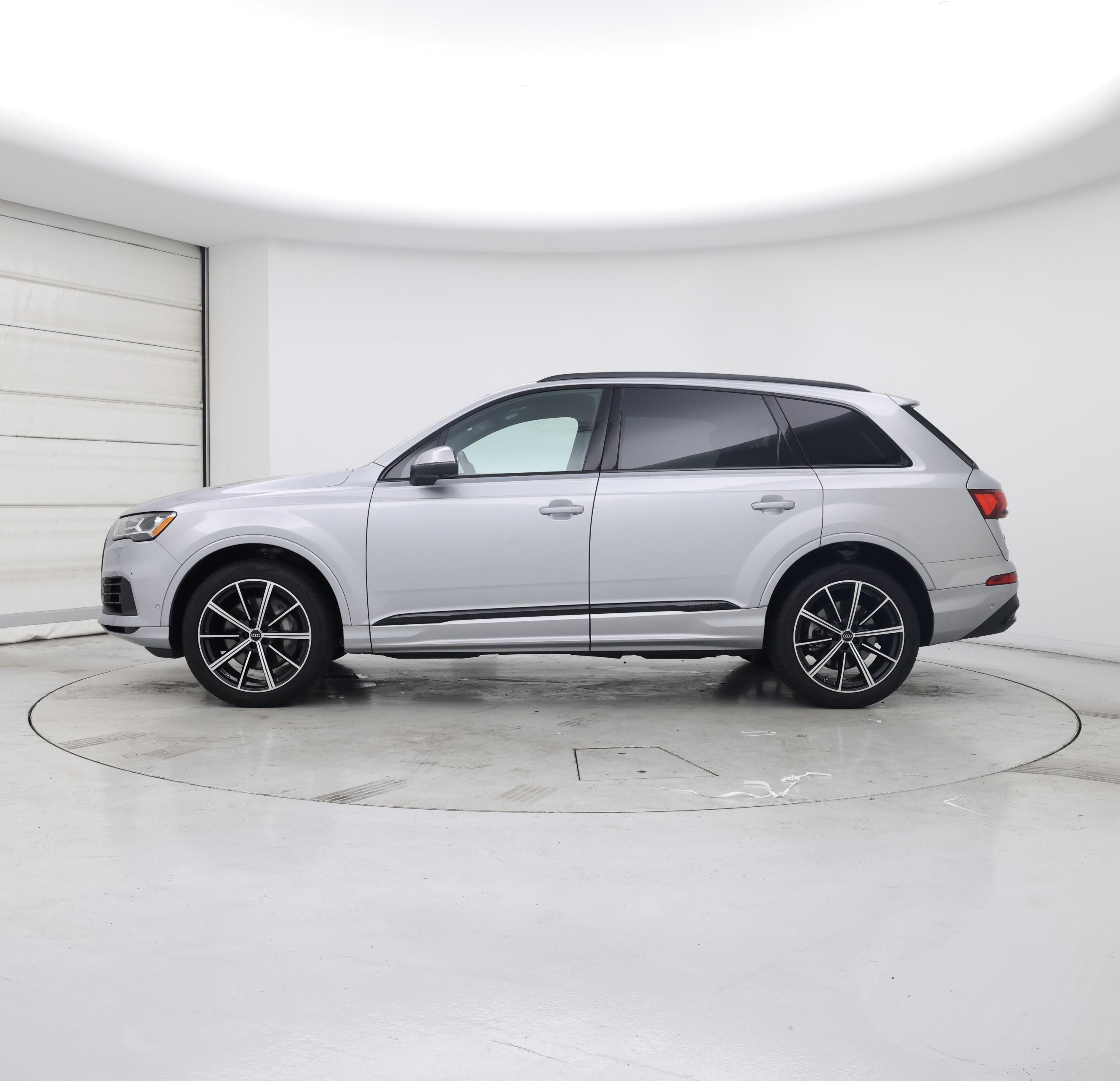 Thumbnail: 2022 Audi Q7 - 3