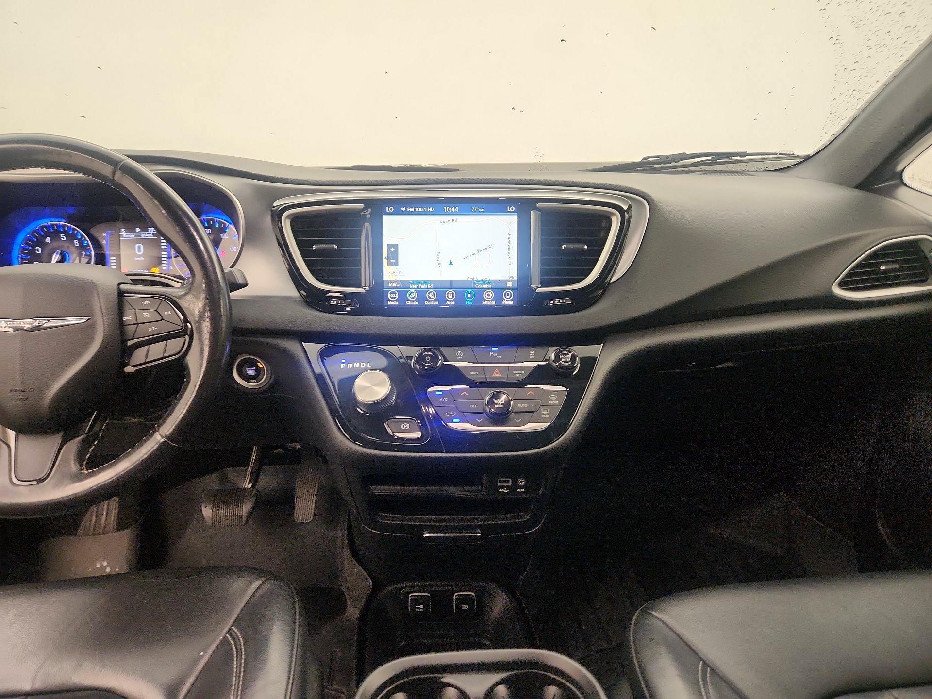 Thumbnail: 2020 Chrysler Pacifica - 9