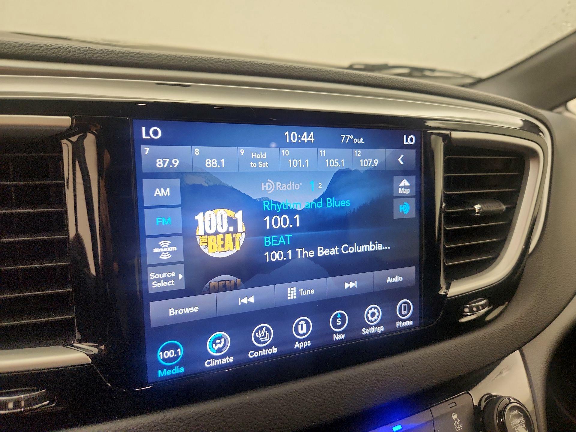 Thumbnail: 2020 Chrysler Pacifica - 16