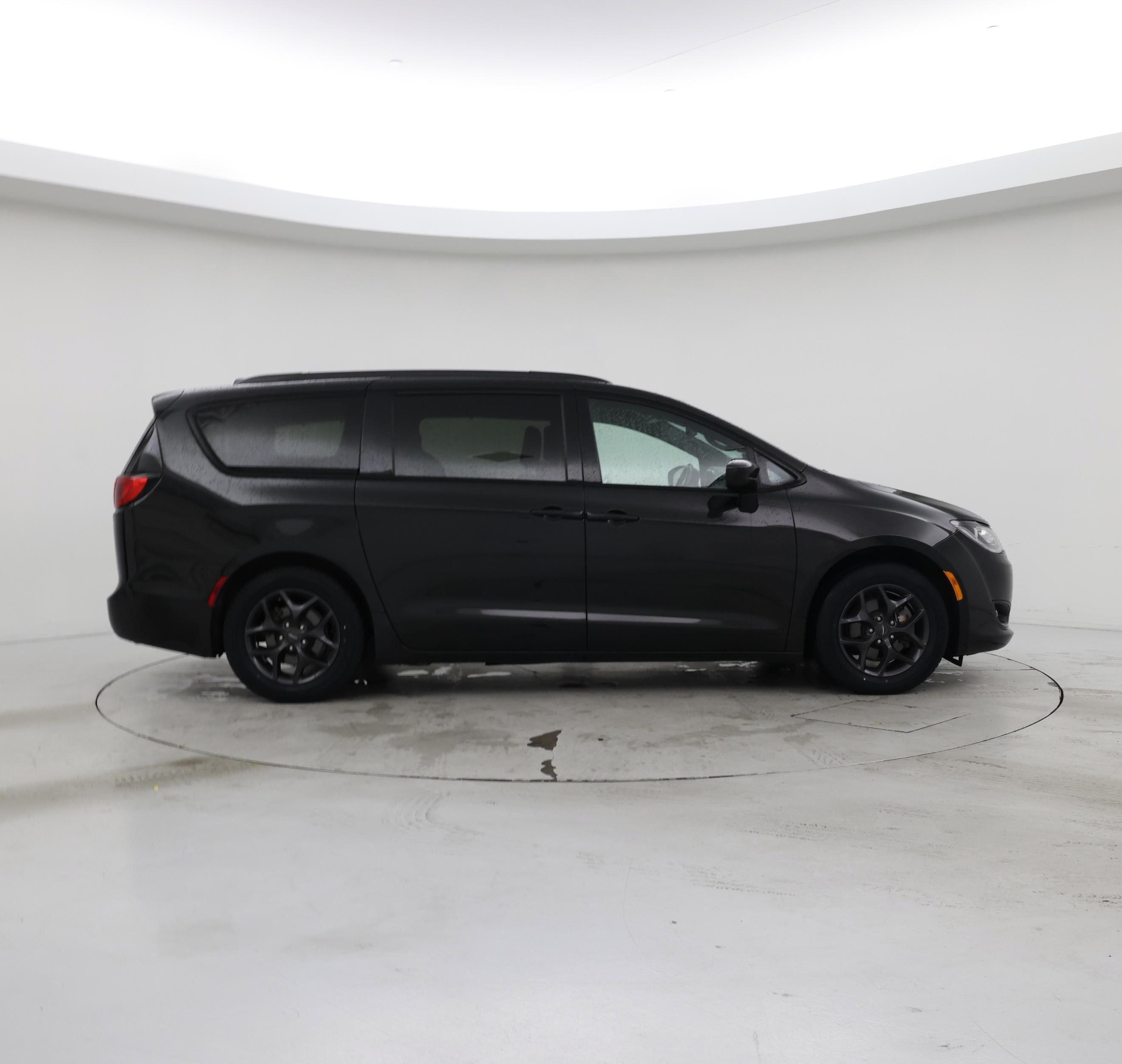 Thumbnail: 2020 Chrysler Pacifica - 7