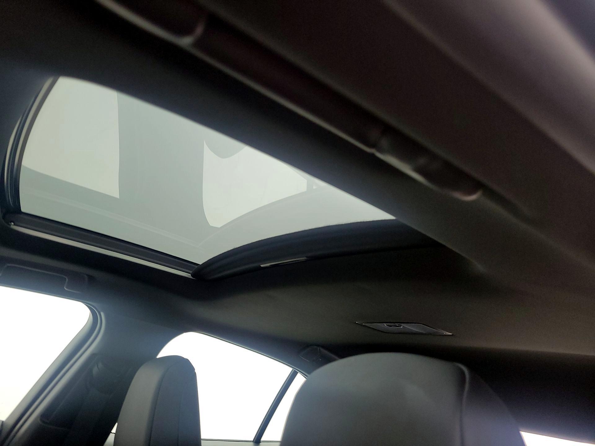 Thumbnail: 2021 Lexus UX - 19