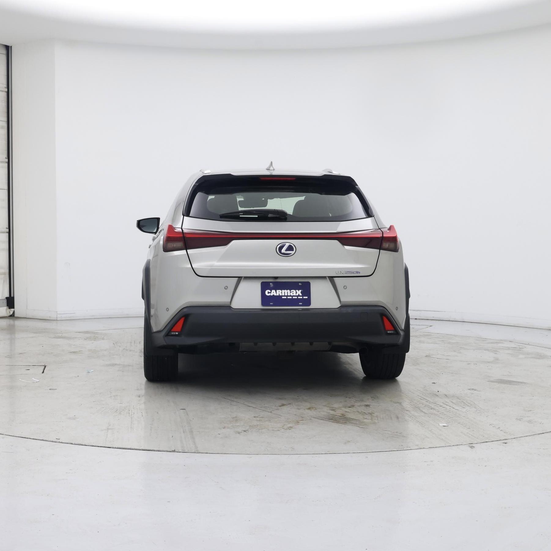 Thumbnail: 2021 Lexus UX - 6