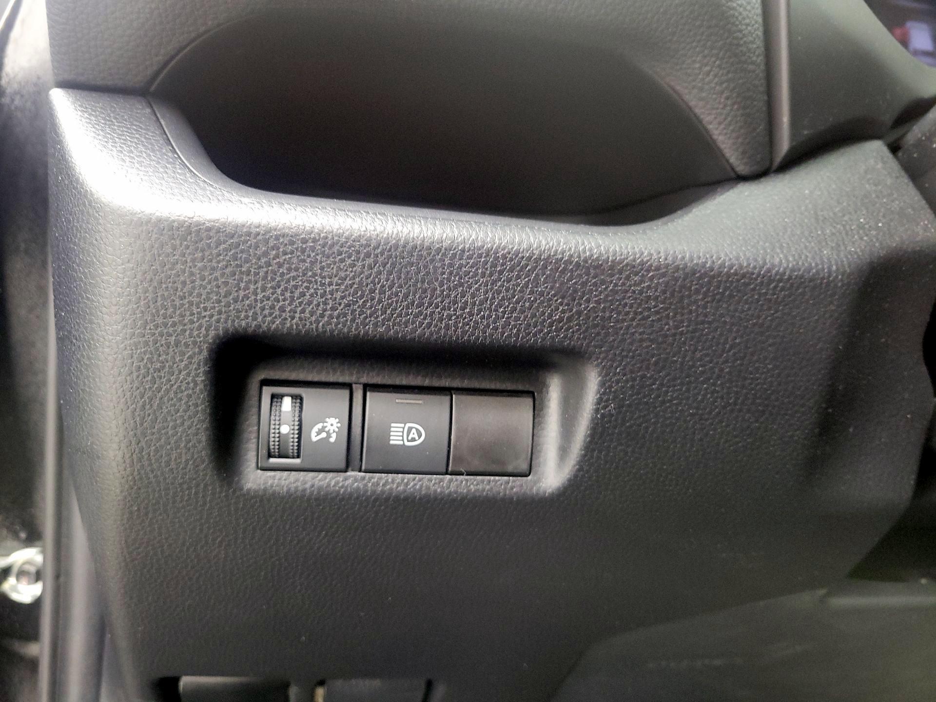 Thumbnail: 2021 Toyota RAV4 - 13