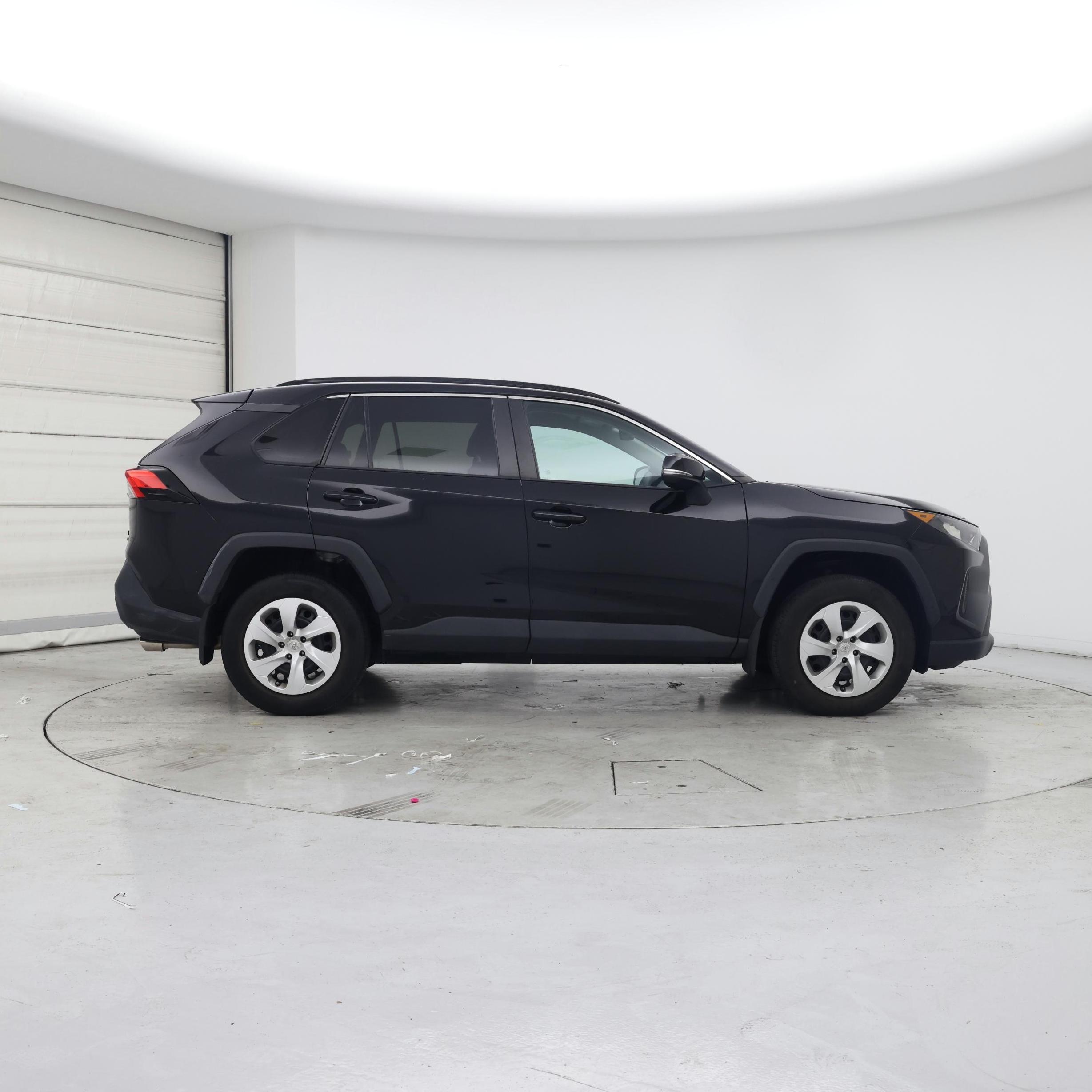 Thumbnail: 2021 Toyota RAV4 - 7