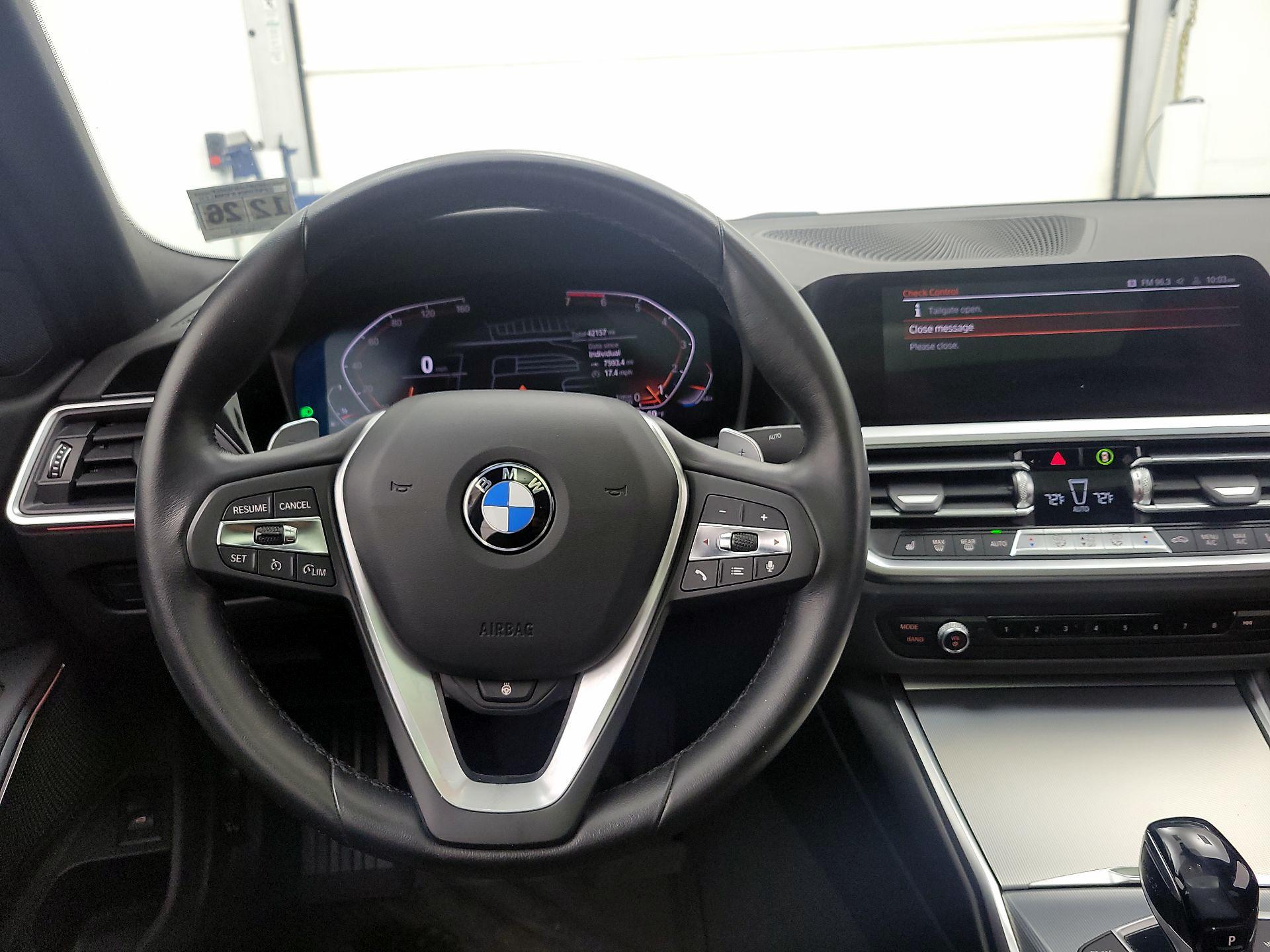 Thumbnail: 2021 BMW 3 Series - 10