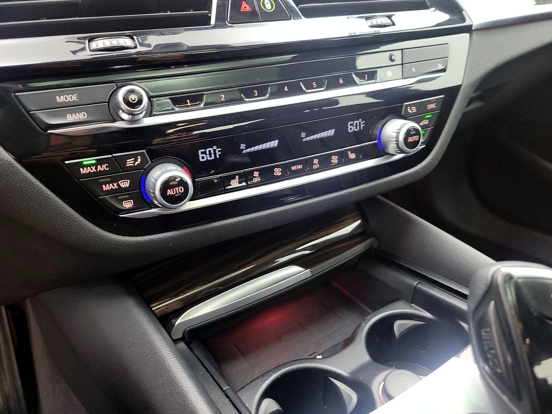 Thumbnail: 2020 BMW 5 Series - 16