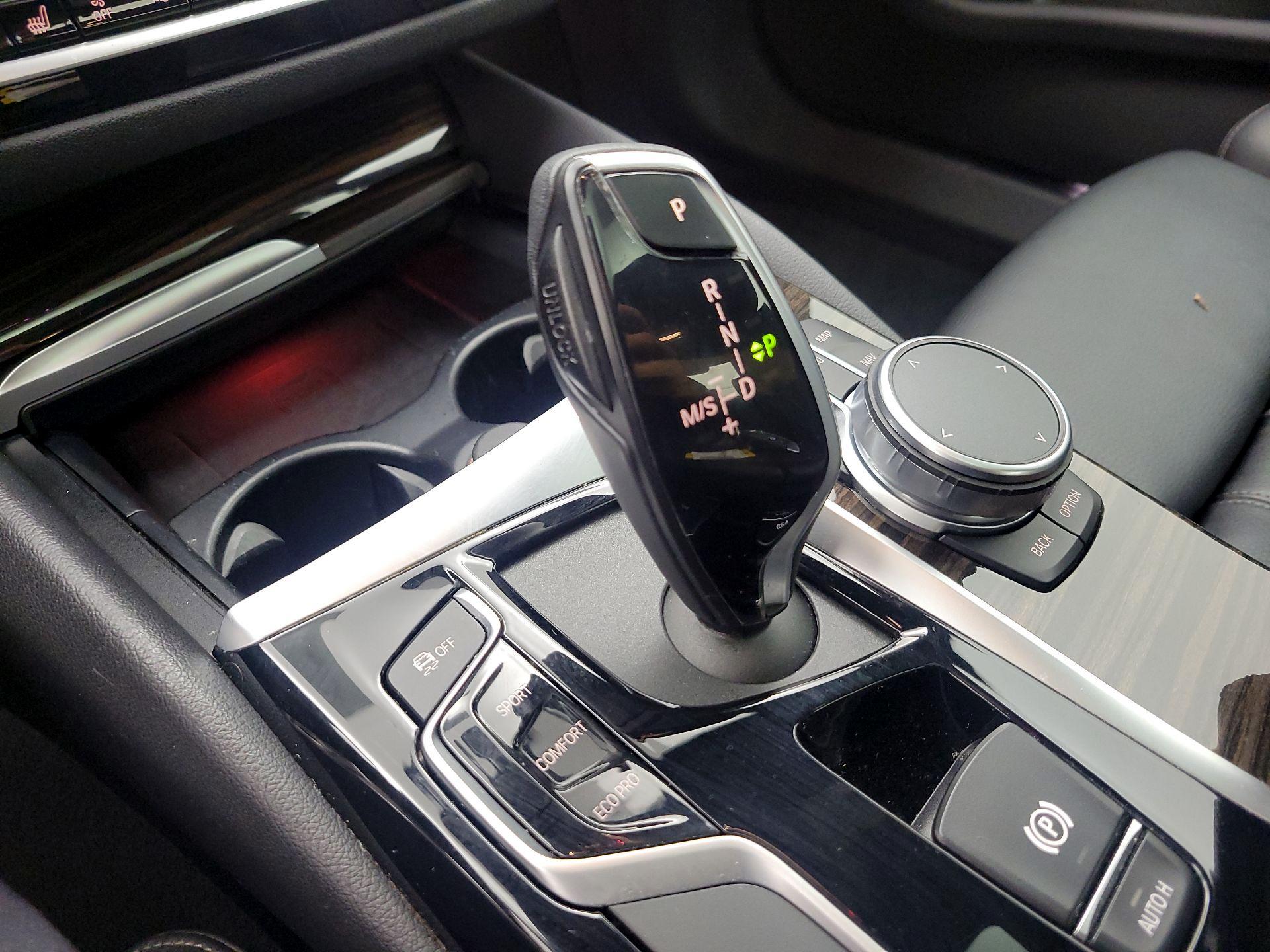Thumbnail: 2020 BMW 5 Series - 17