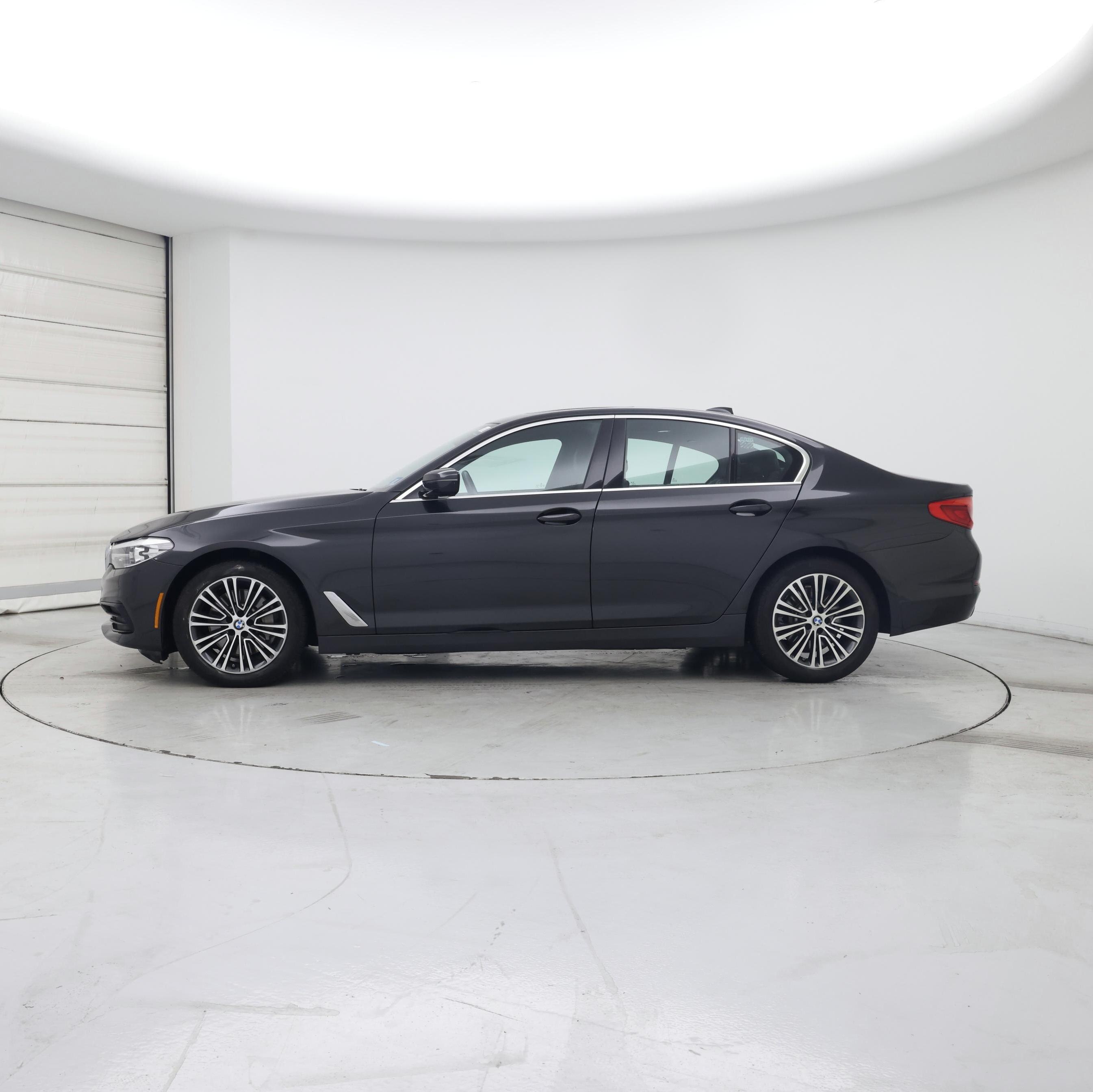 Thumbnail: 2020 BMW 5 Series - 3