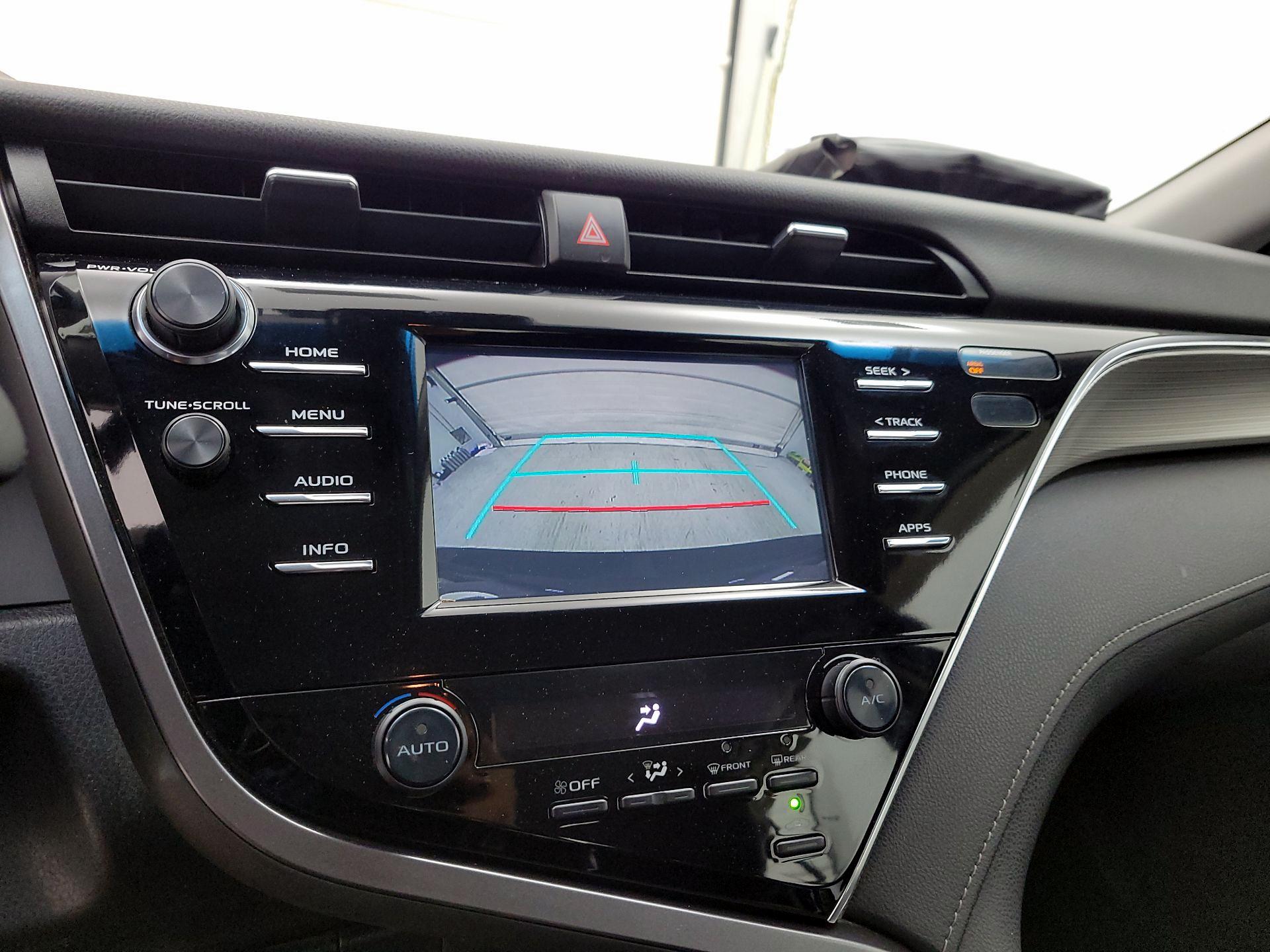 Thumbnail: 2018 Toyota Camry - 15