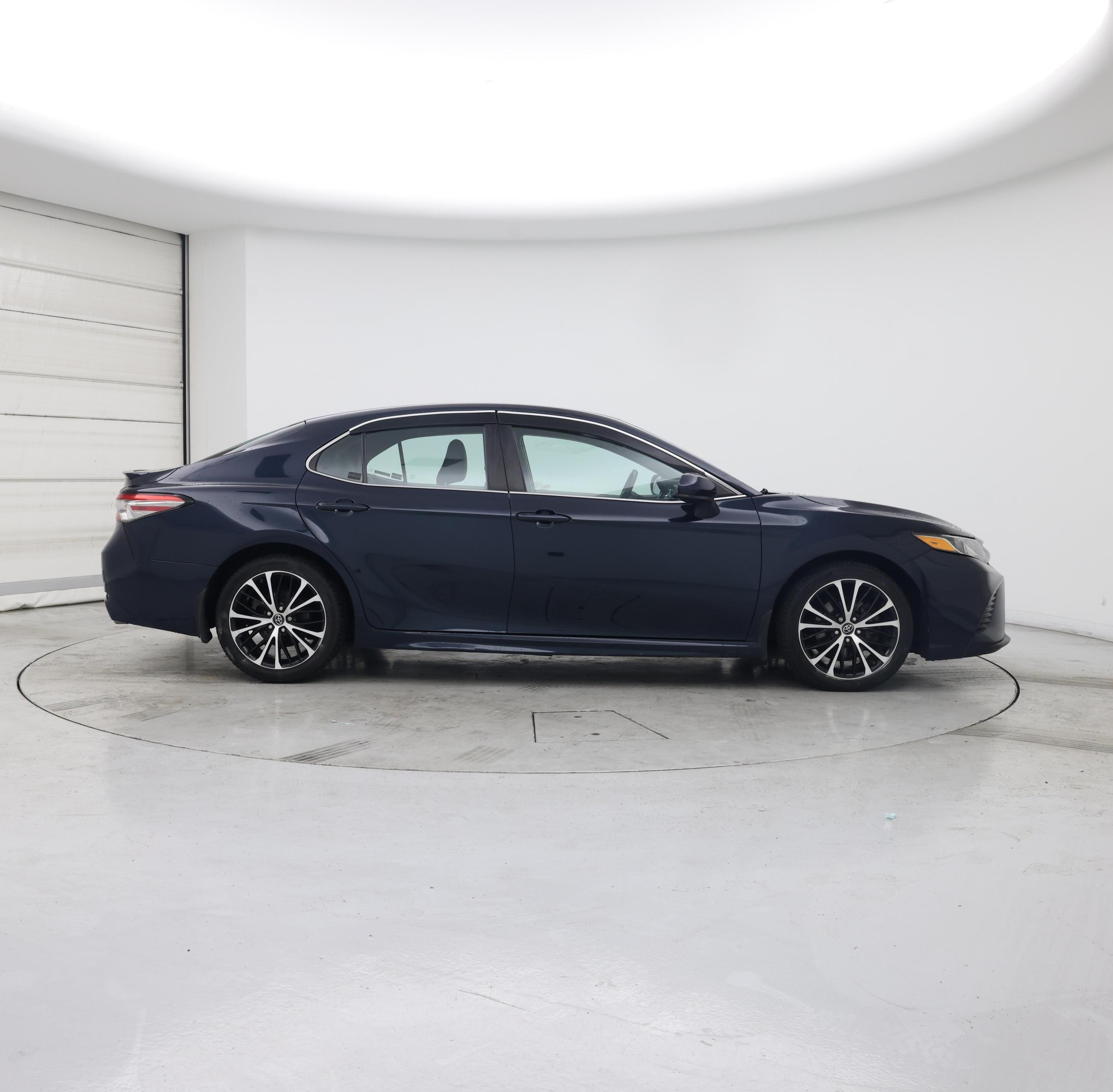 Thumbnail: 2018 Toyota Camry - 7