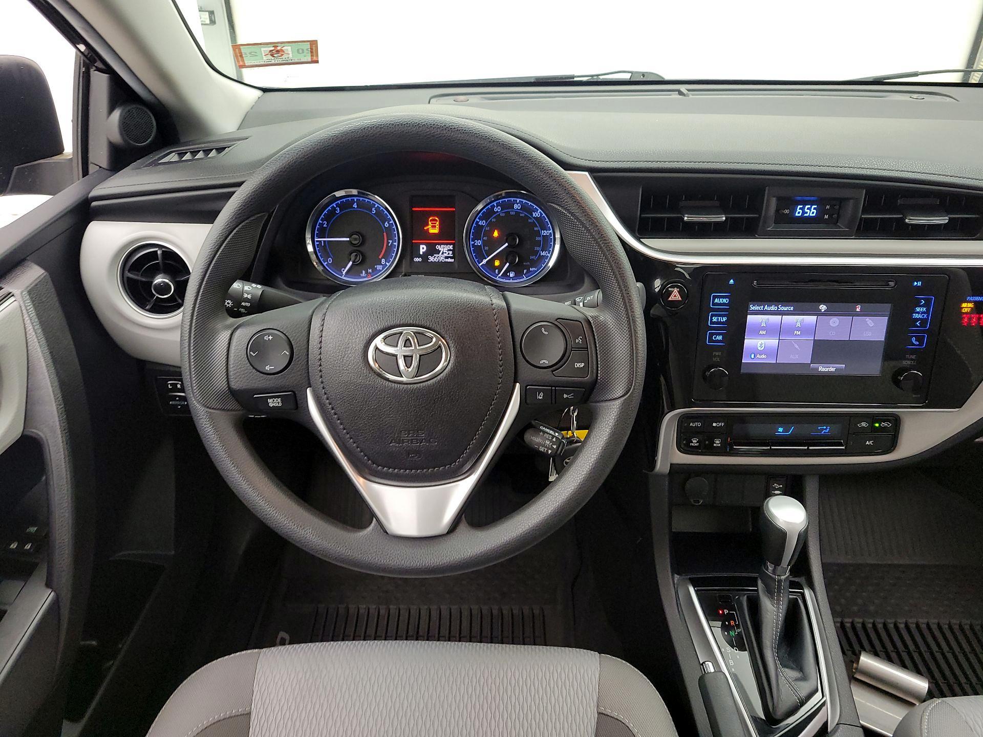 Thumbnail: 2018 Toyota Corolla - 10