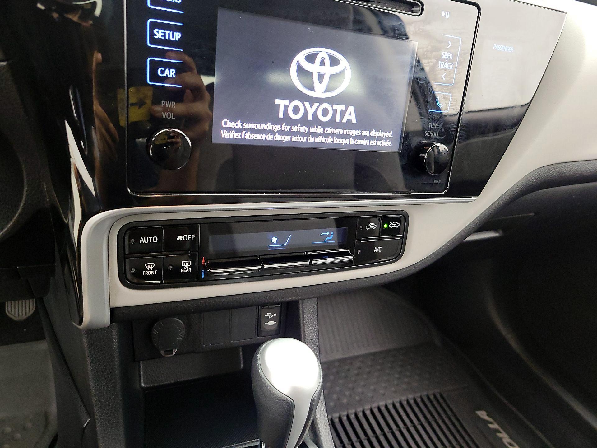 Thumbnail: 2018 Toyota Corolla - 16