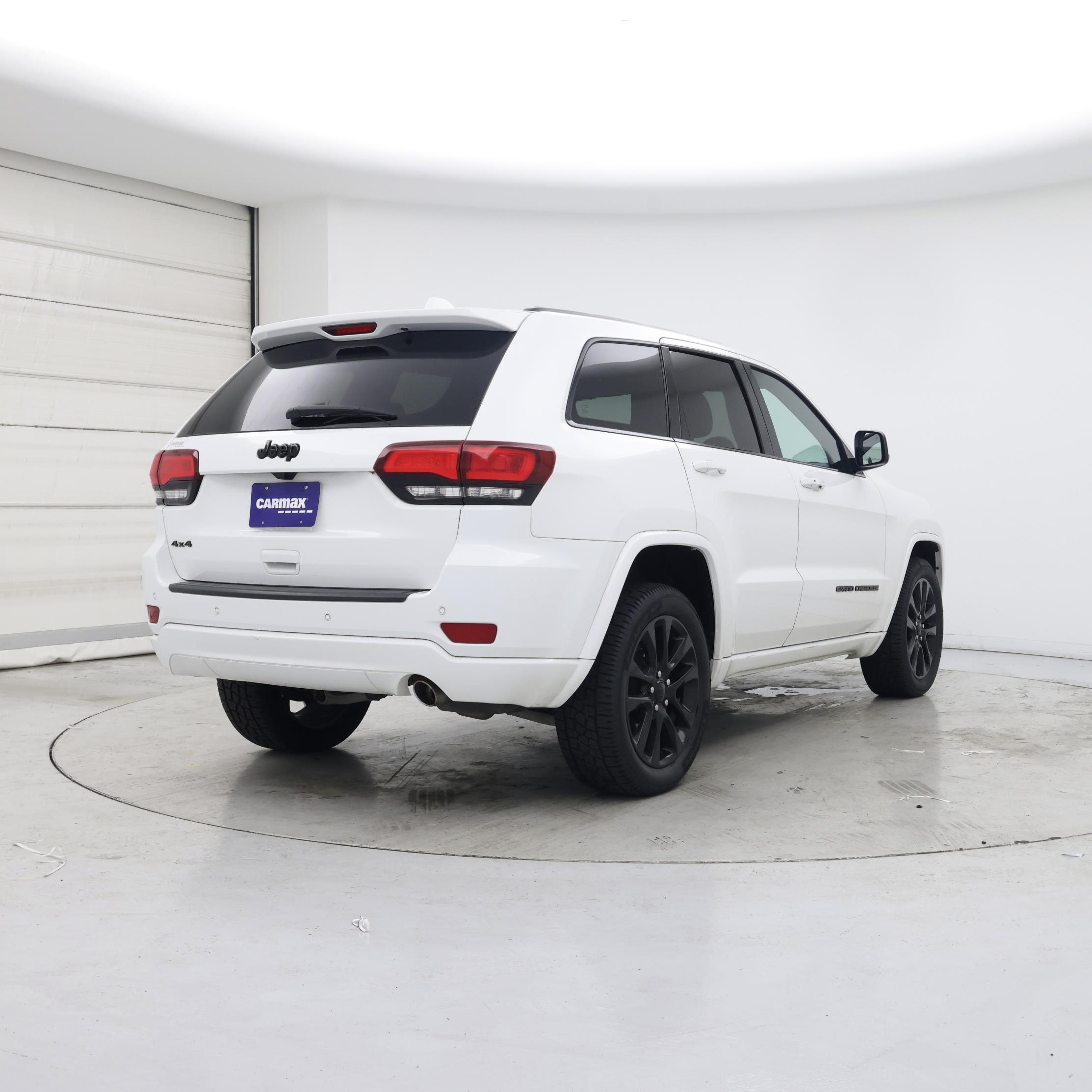Thumbnail: 2020 Jeep Grand Cherokee - 8