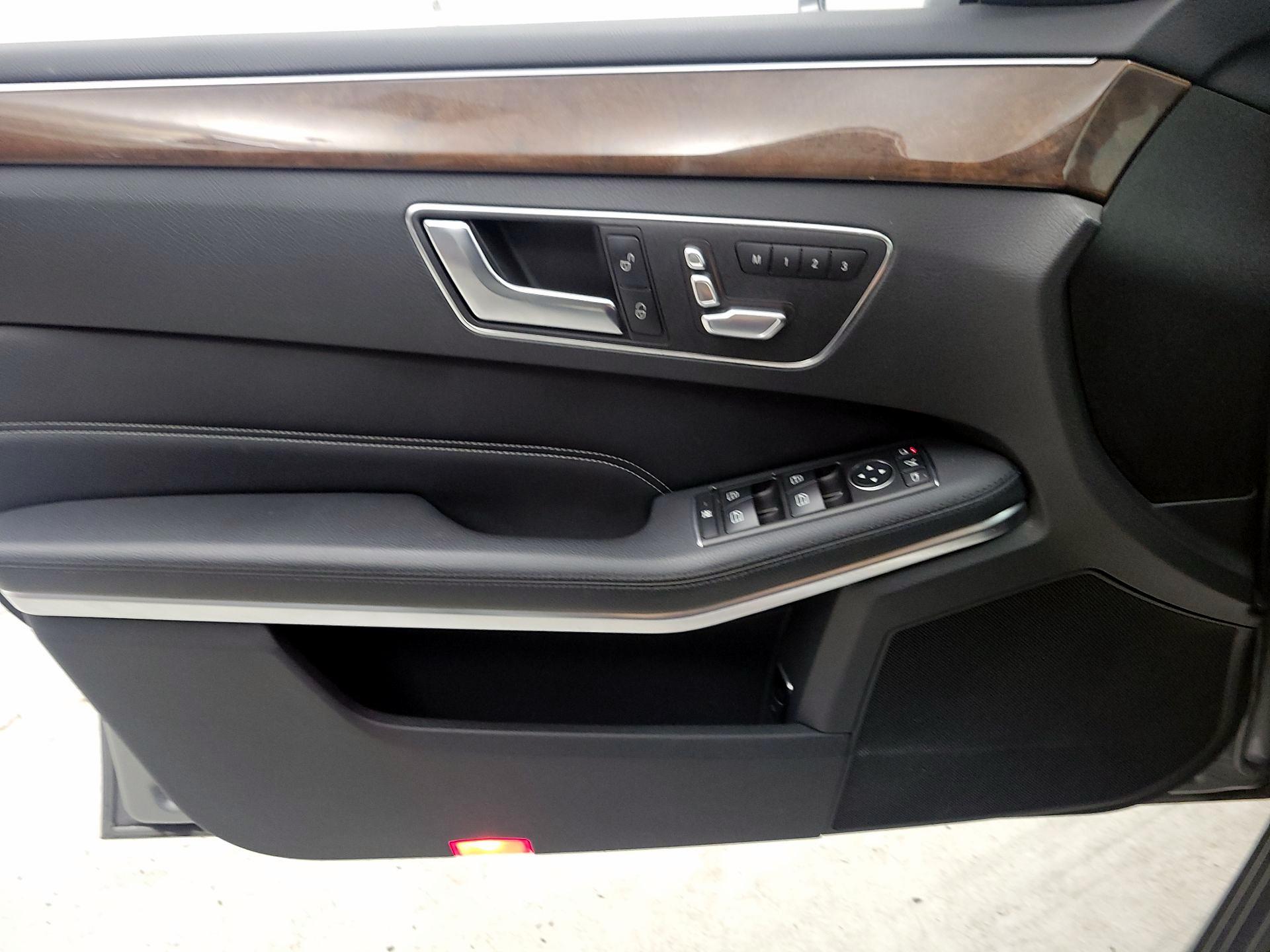 Thumbnail: 2015 Mercedes-Benz E-Class - 12