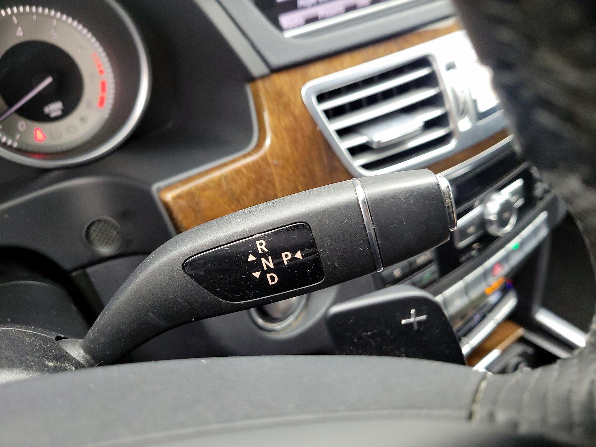 Thumbnail: 2015 Mercedes-Benz E-Class - 17