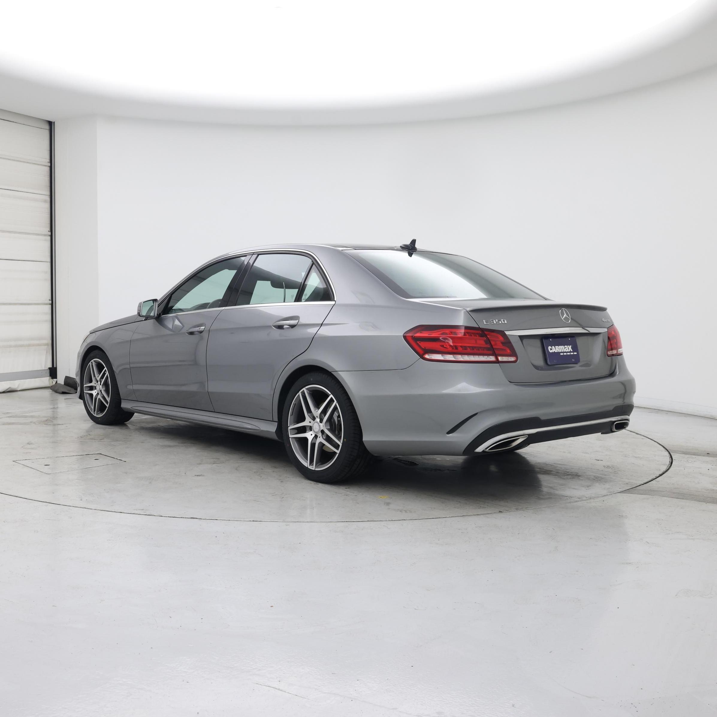 Thumbnail: 2015 Mercedes-Benz E-Class - 2