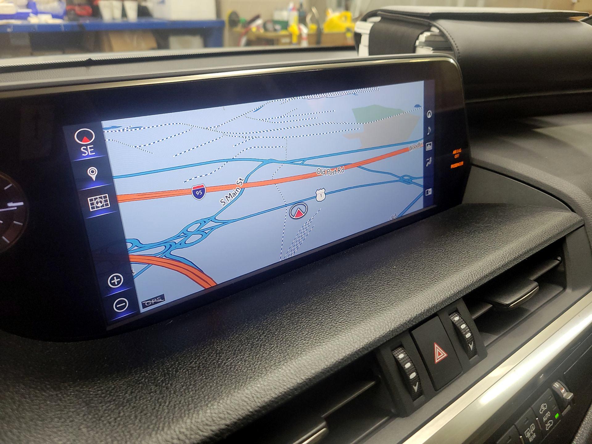 Thumbnail: 2019 Lexus ES - 13