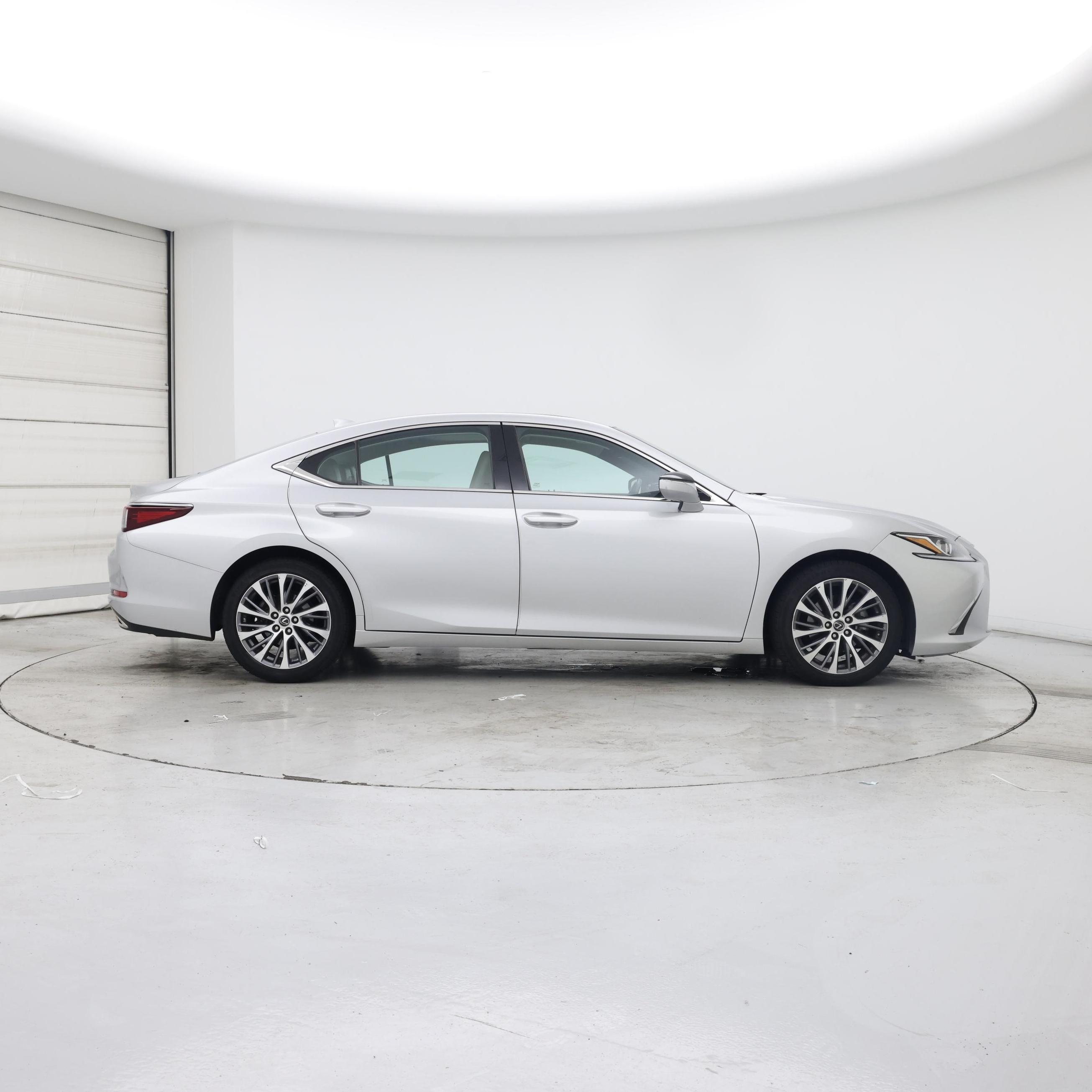 Thumbnail: 2019 Lexus ES - 7