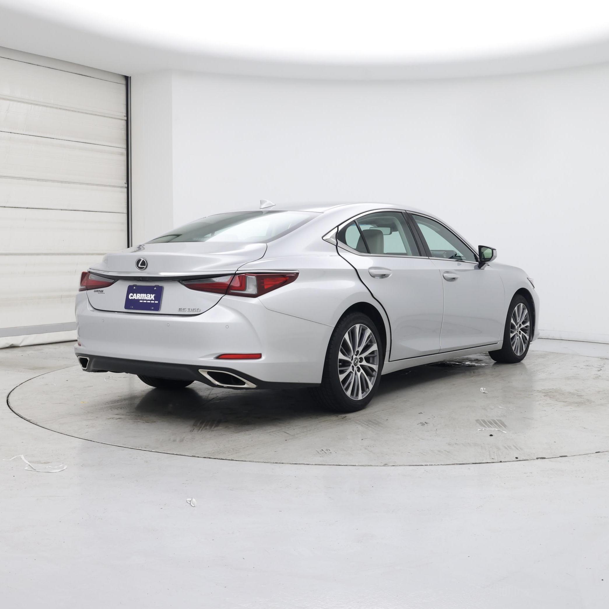 Thumbnail: 2019 Lexus ES - 8