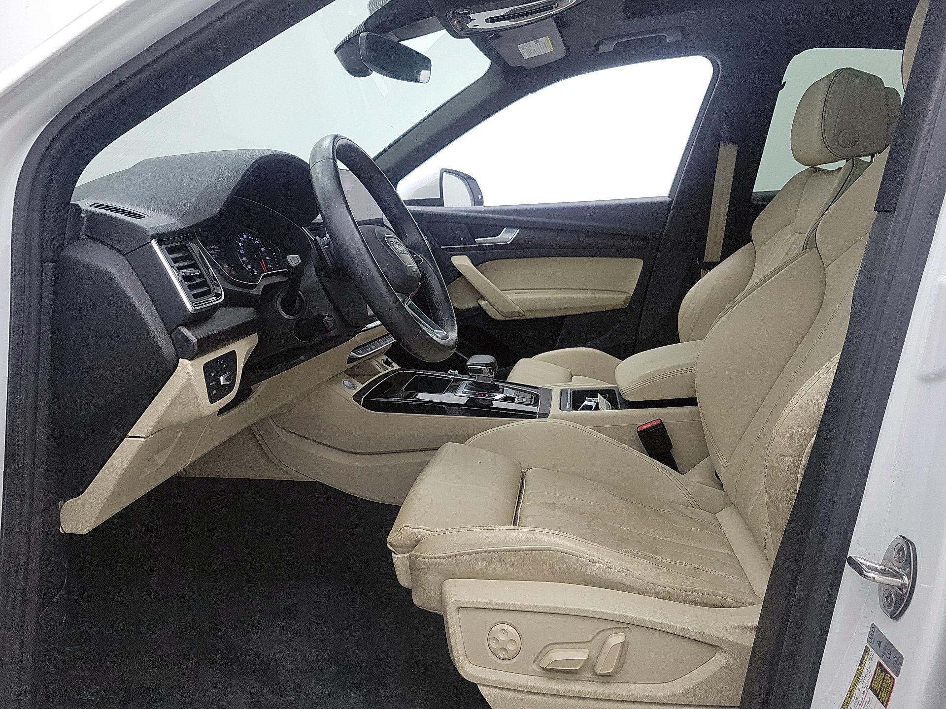 Thumbnail: 2022 Audi Q5 - 11