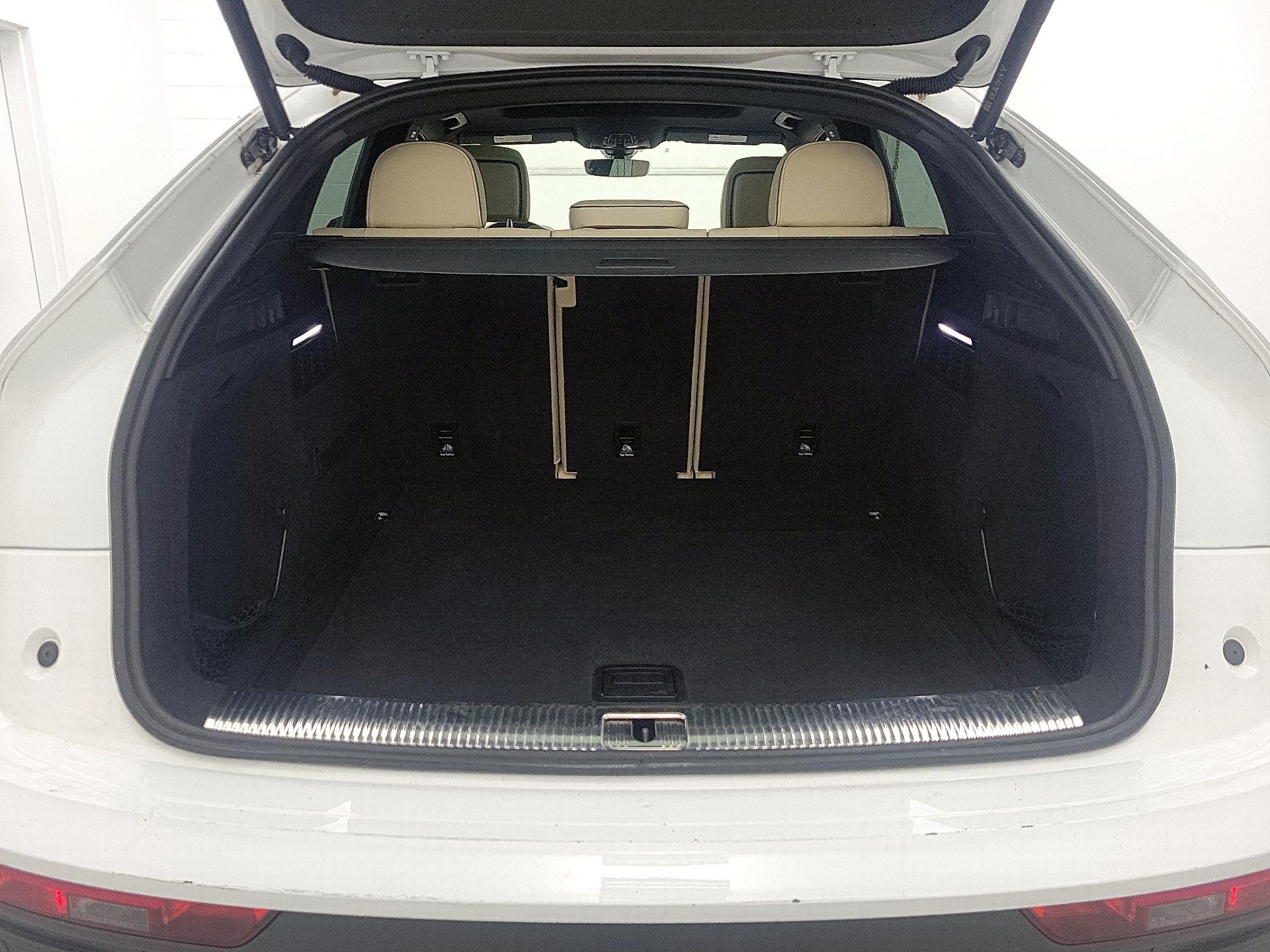 Thumbnail: 2022 Audi Q5 - 20