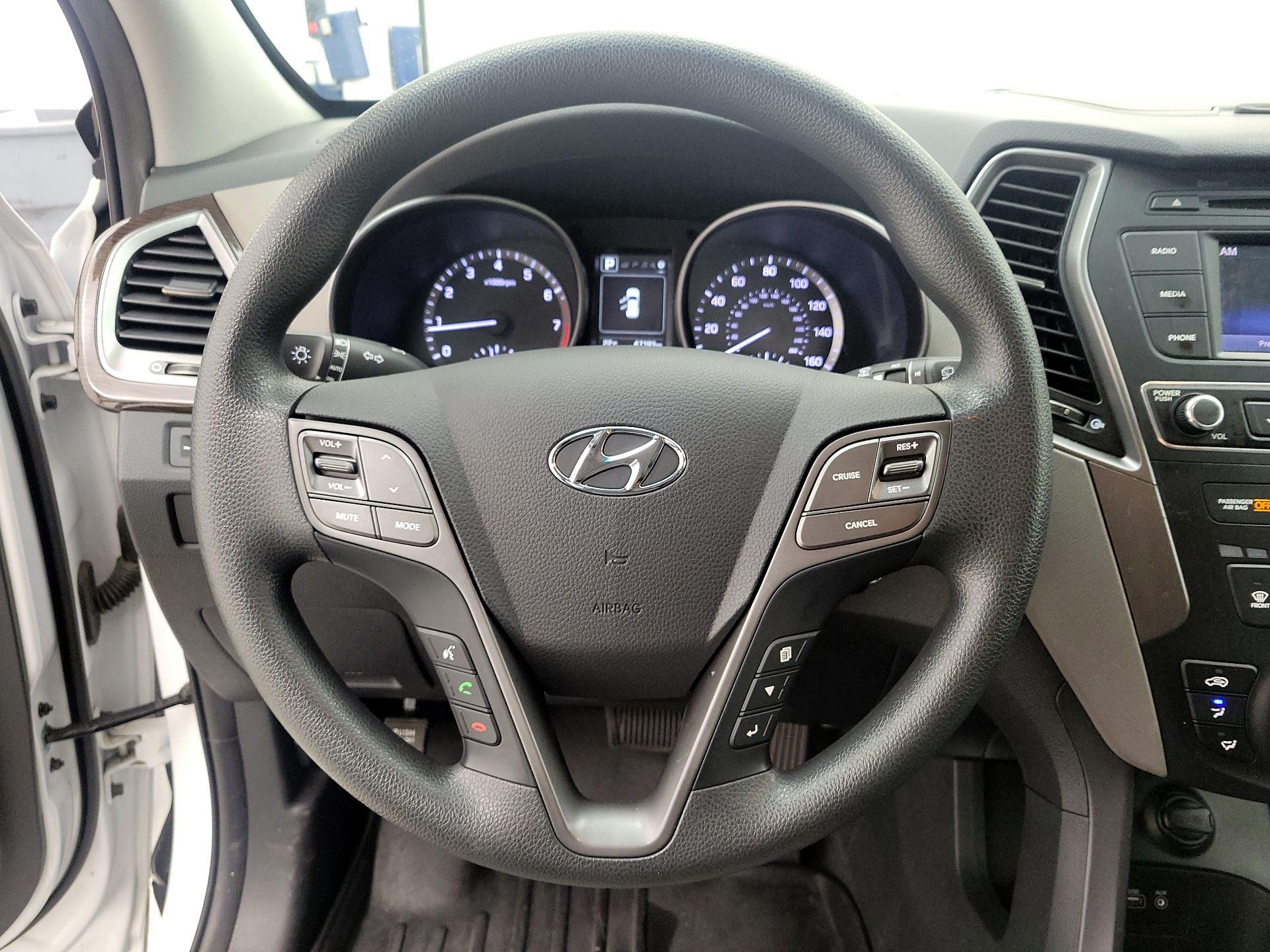 Thumbnail: 2018 Hyundai Santa Fe - 10
