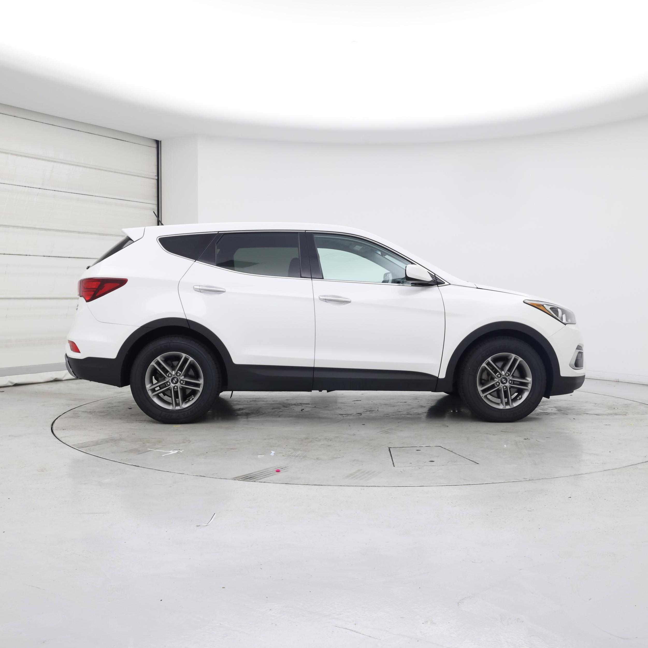 Thumbnail: 2018 Hyundai Santa Fe - 7