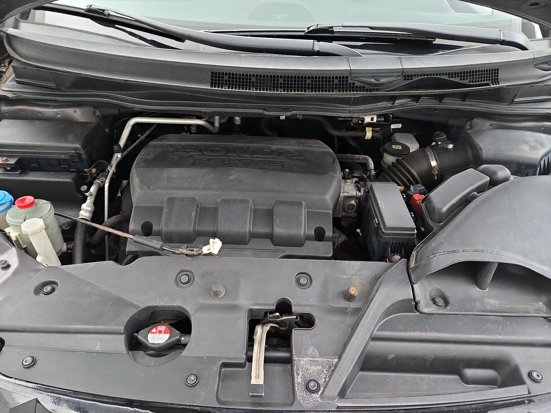 Thumbnail: 2015 Honda Odyssey - 18