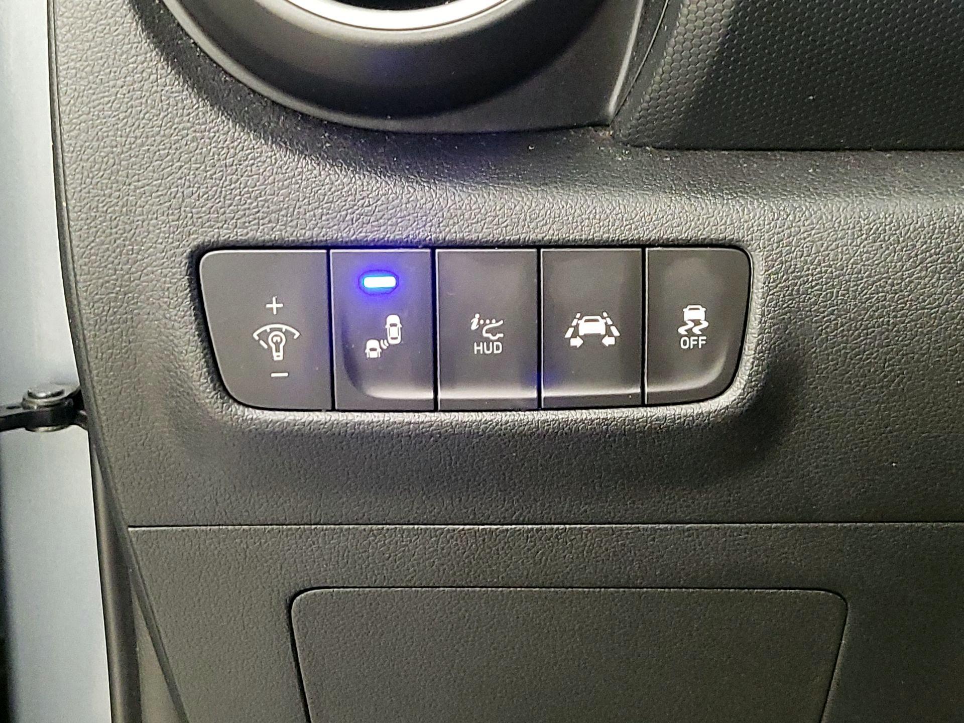 Thumbnail: 2021 Hyundai Kona - 13