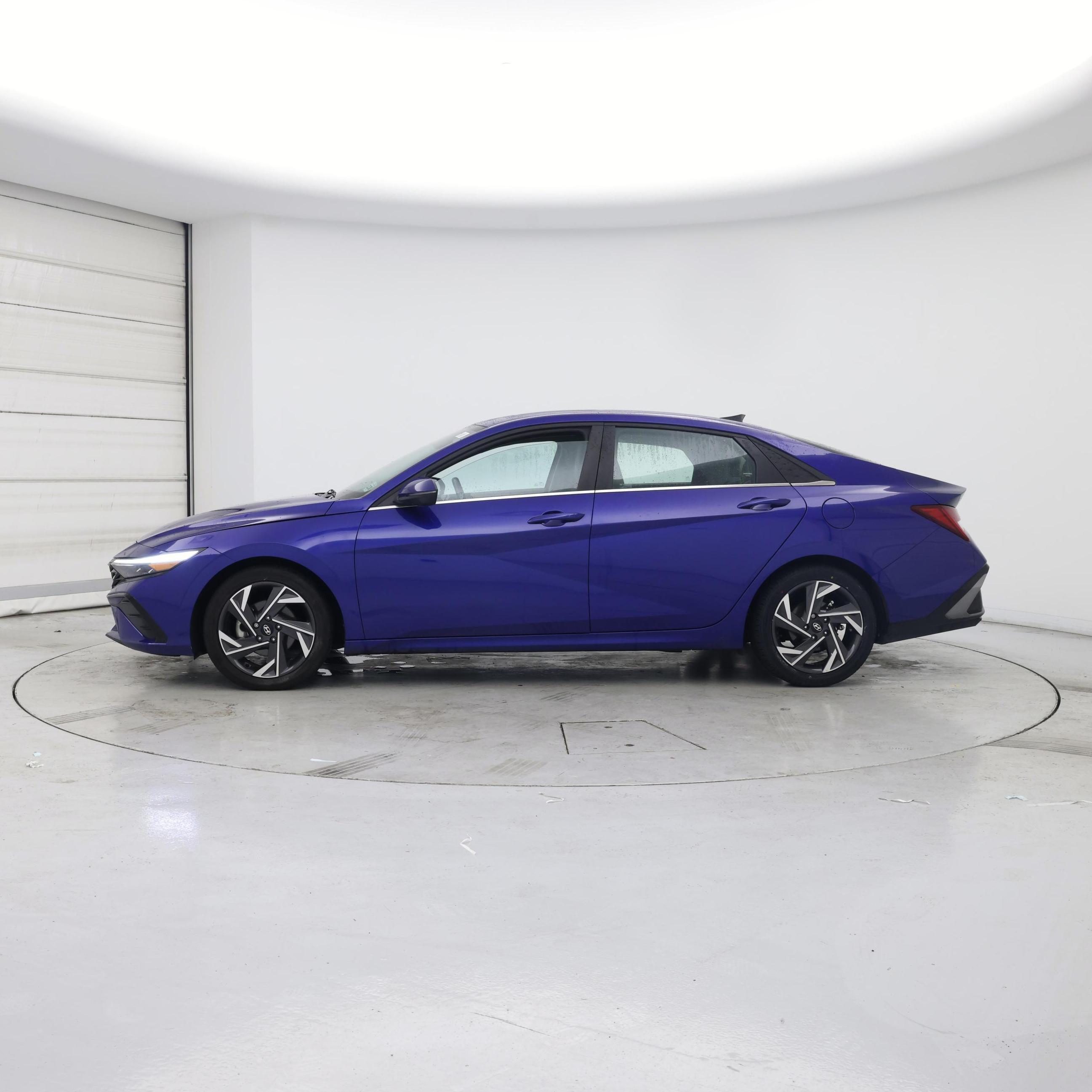 Thumbnail: 2024 Hyundai Elantra - 3
