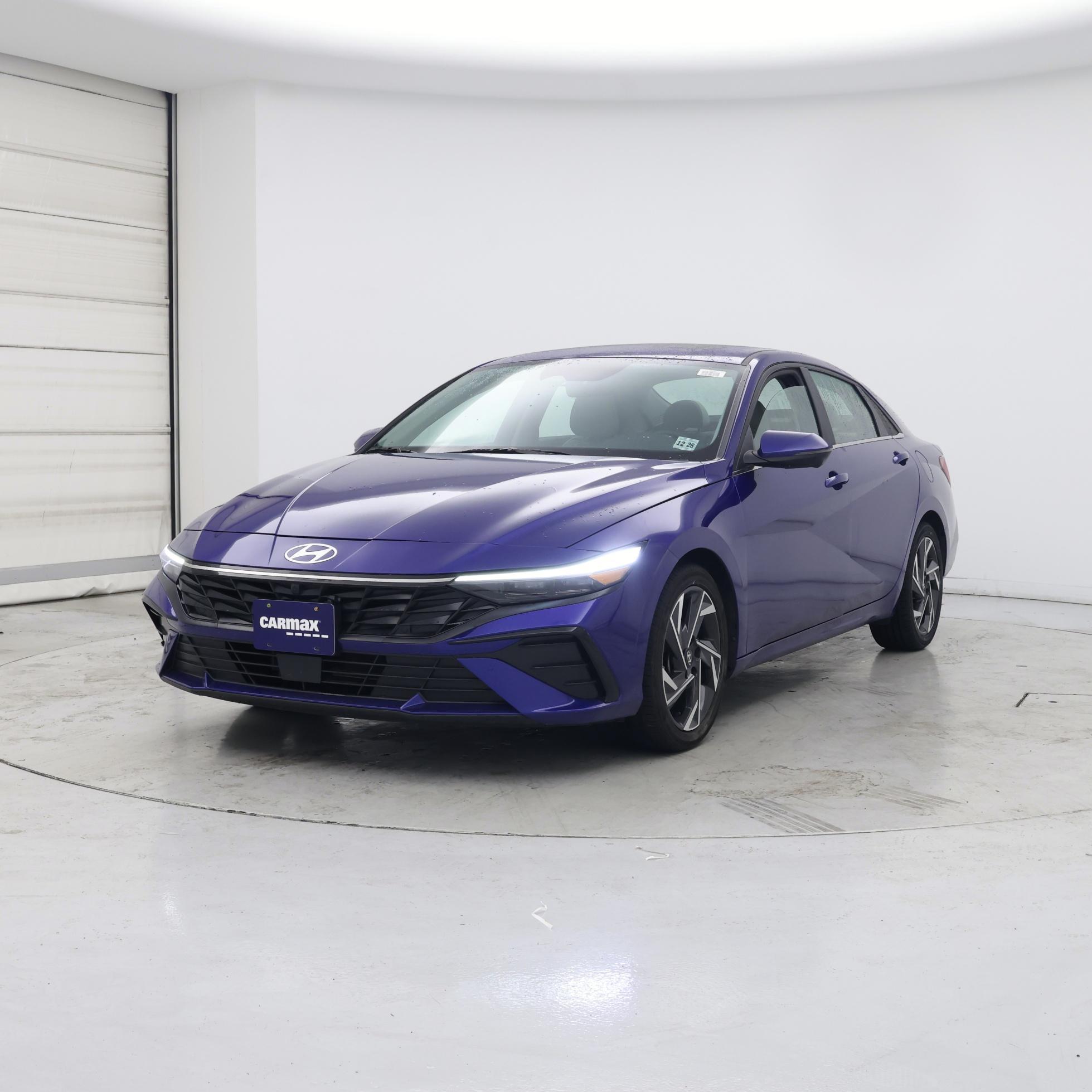 Thumbnail: 2024 Hyundai Elantra - 4