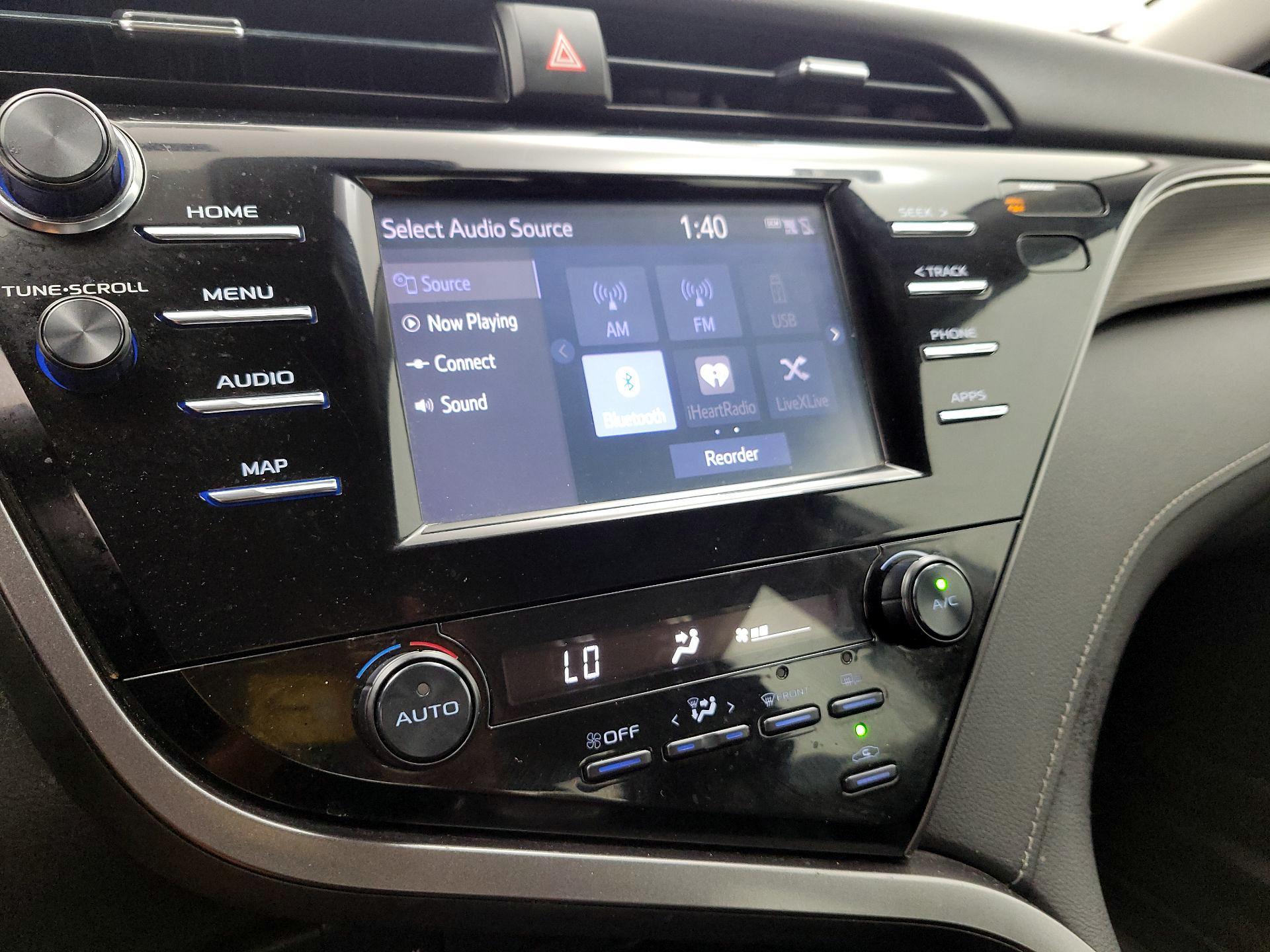 Thumbnail: 2019 Toyota Camry - 16