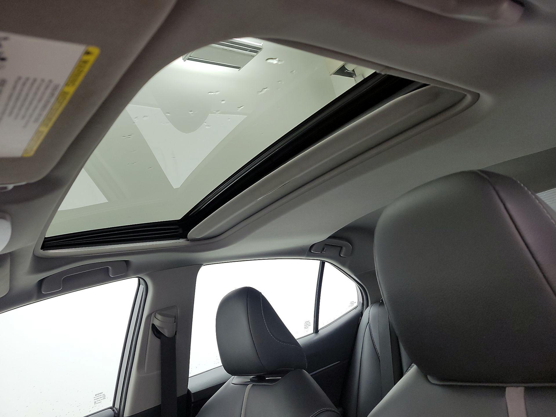 Thumbnail: 2019 Toyota Camry - 20