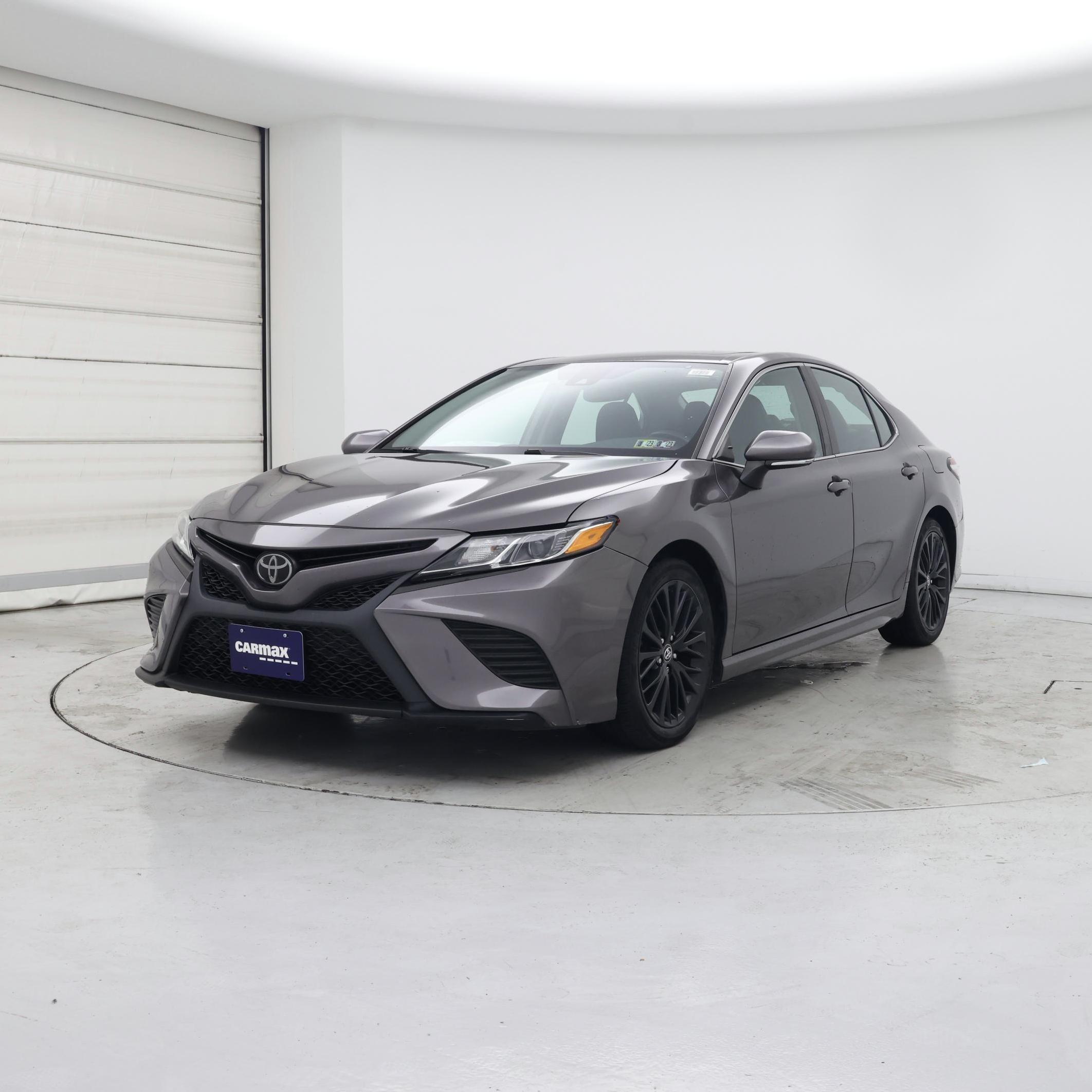 Thumbnail: 2019 Toyota Camry - 4