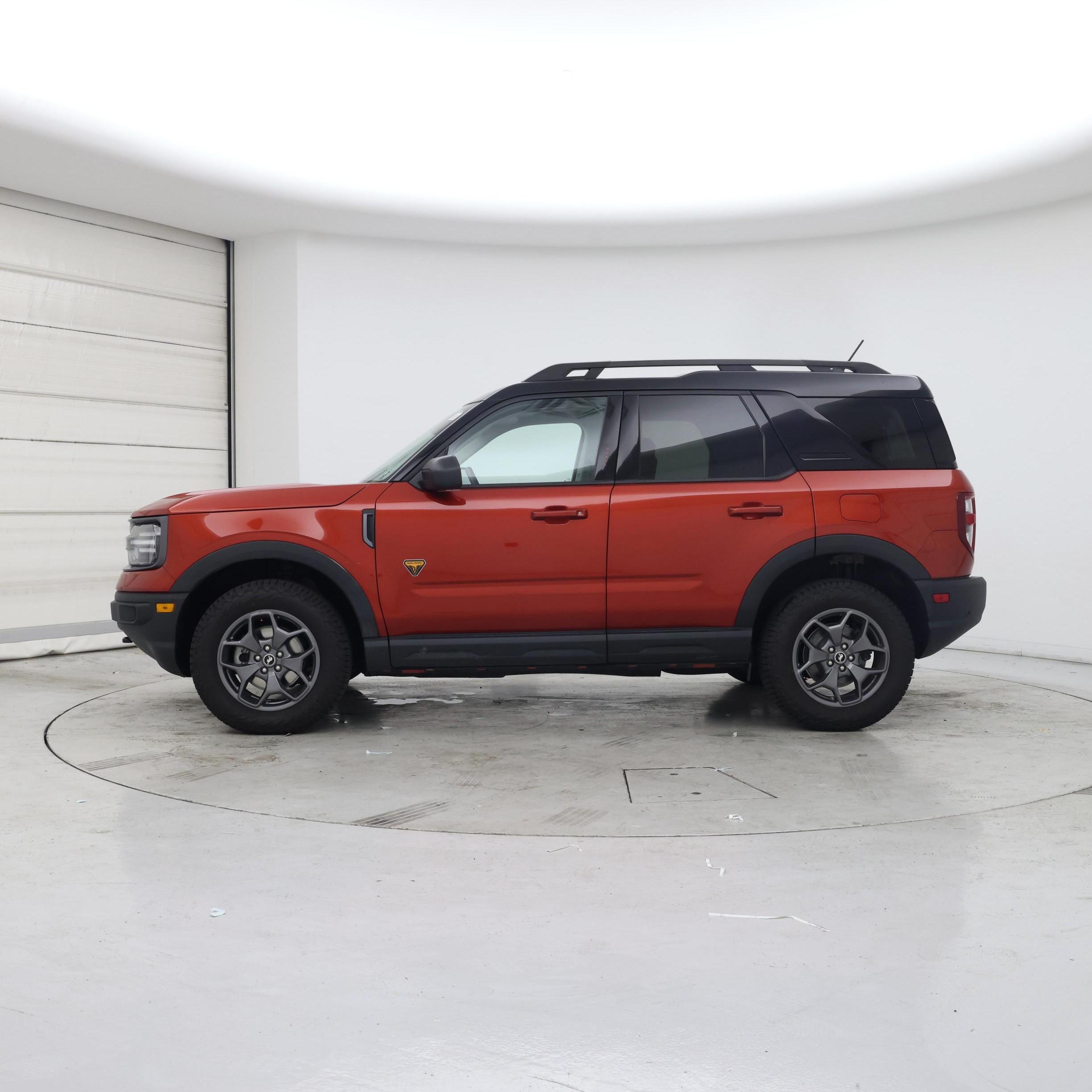 Thumbnail: 2022 Ford Bronco Sport - 3