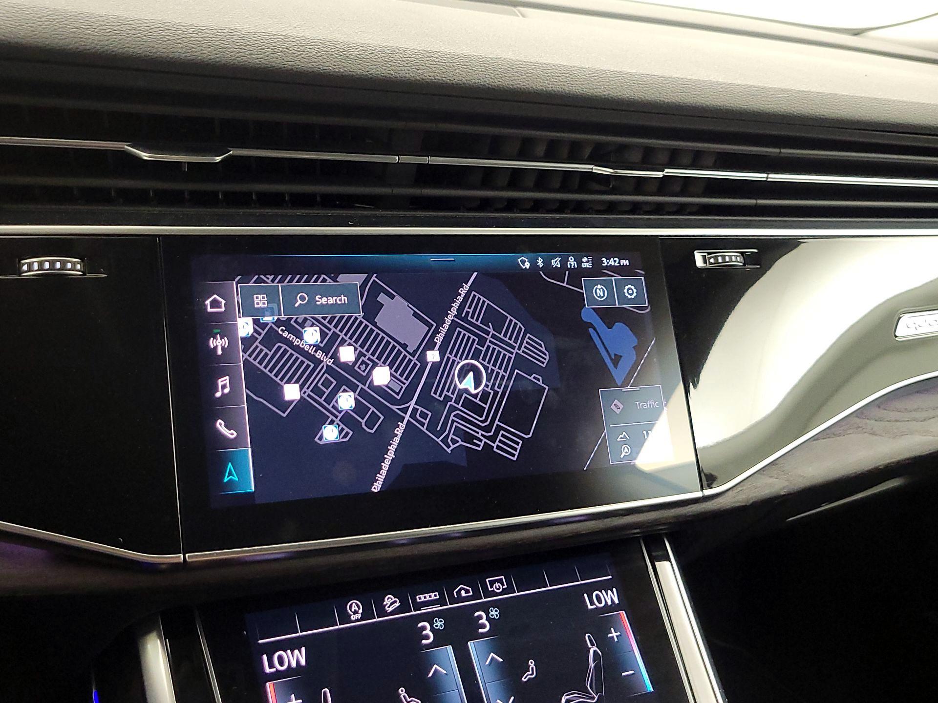 Thumbnail: 2021 Audi Q8 - 14