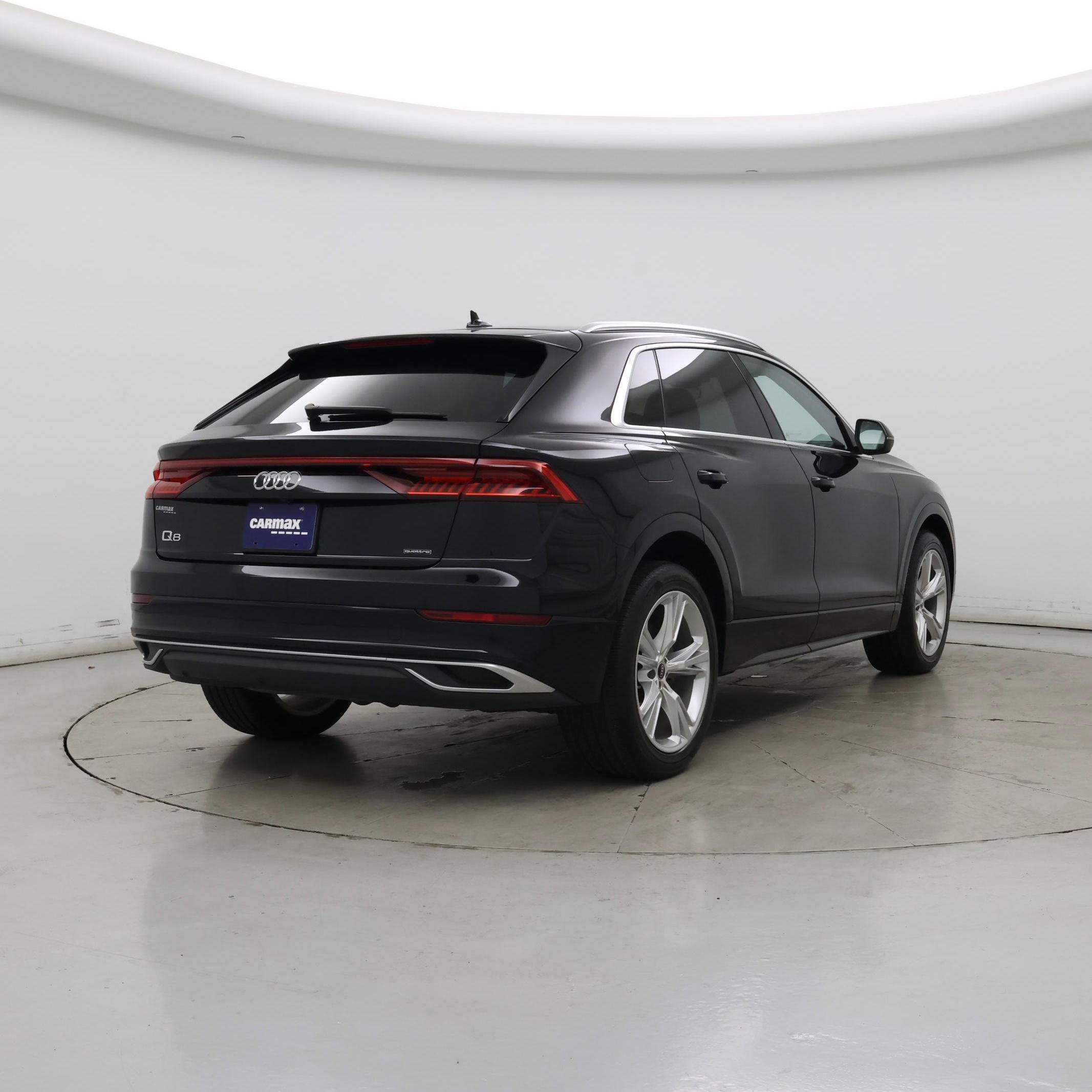 Thumbnail: 2021 Audi Q8 - 8