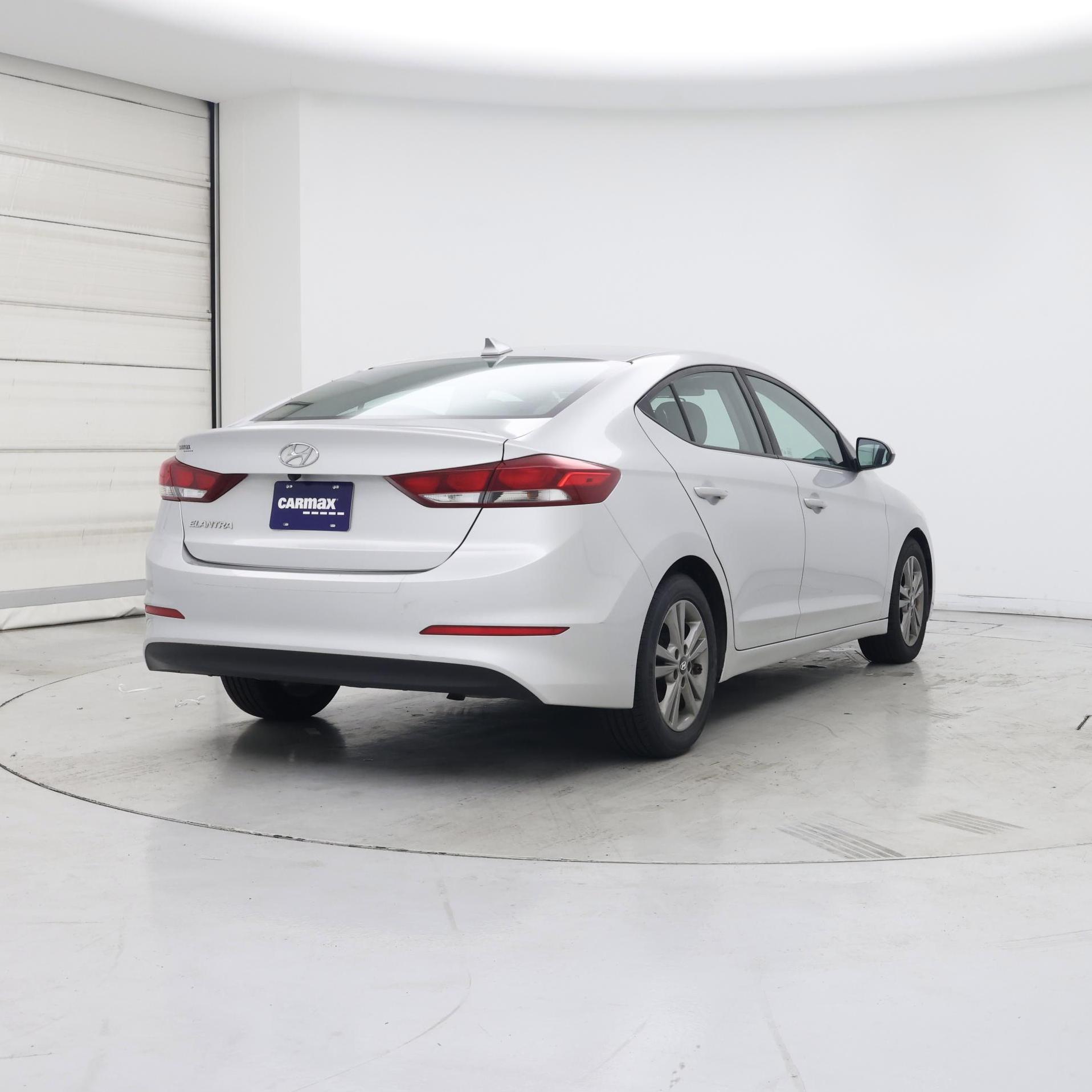 Thumbnail: 2018 Hyundai Elantra - 8