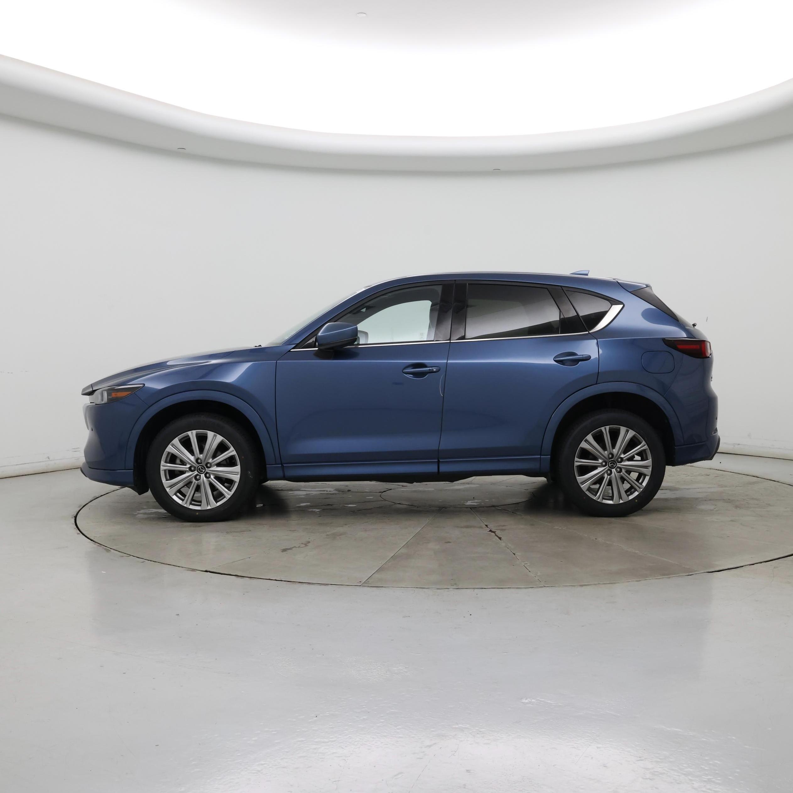 Thumbnail: 2022 Mazda CX-5 - 3