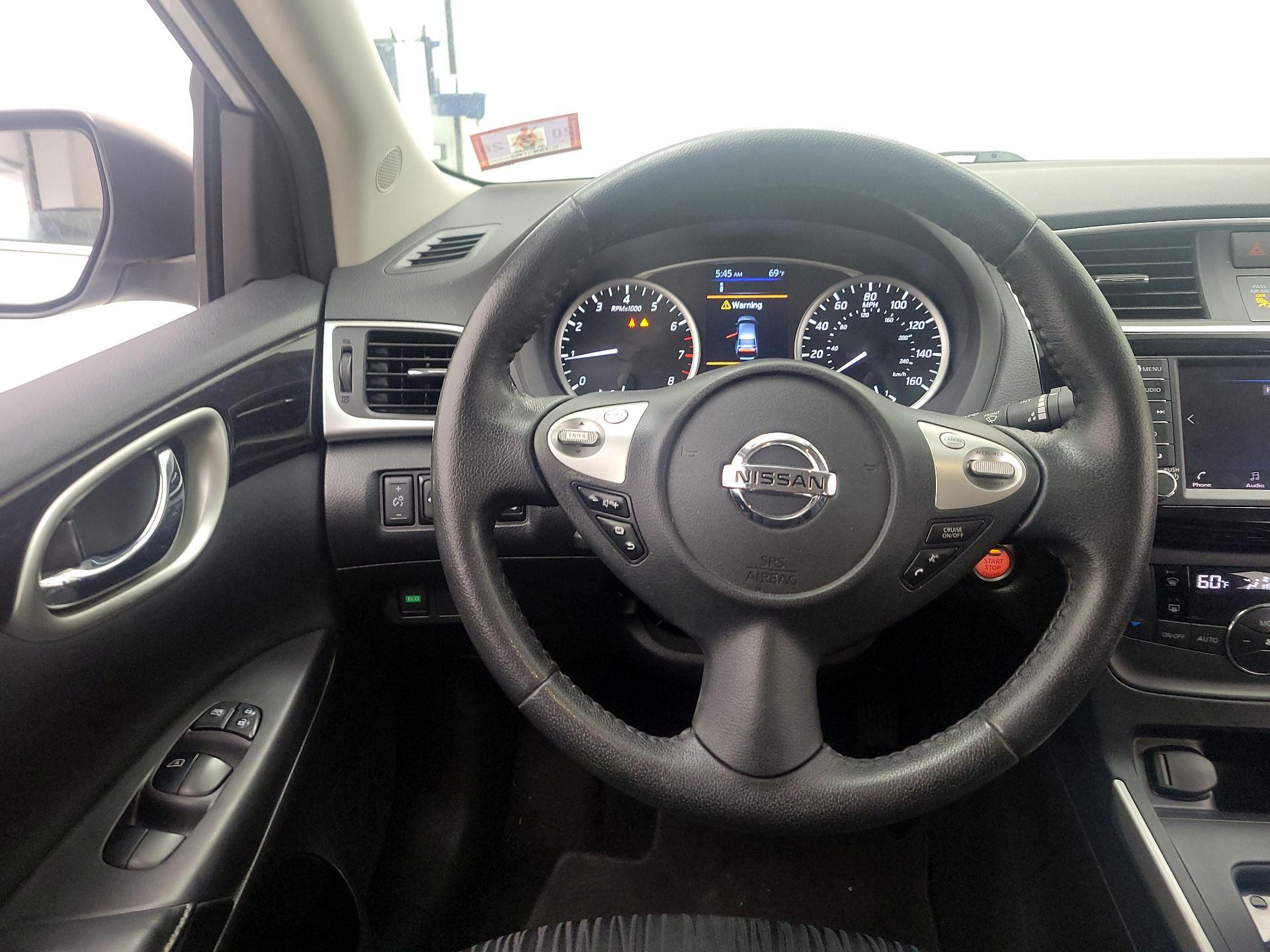 Thumbnail: 2019 Nissan Sentra - 10