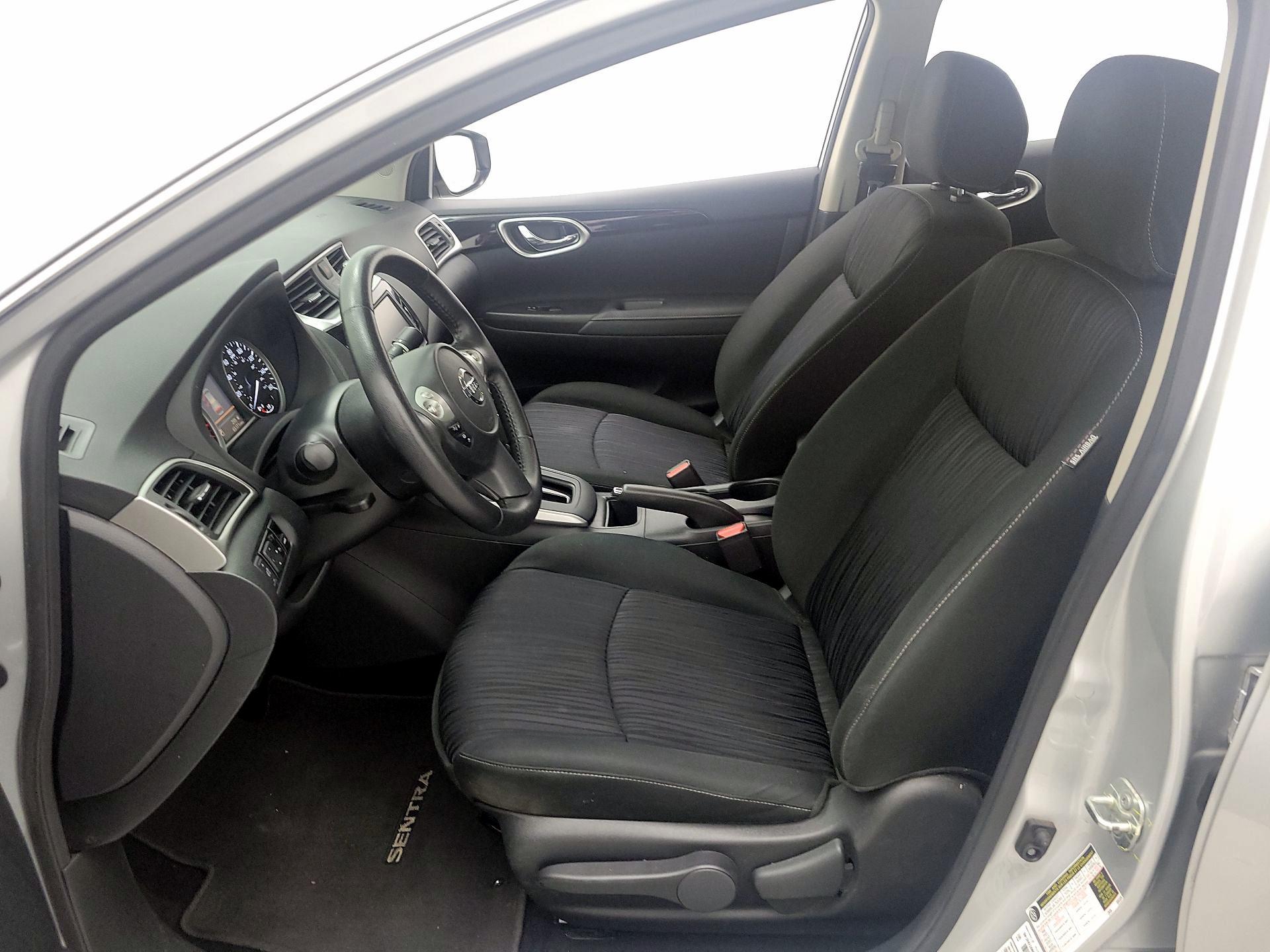 Thumbnail: 2019 Nissan Sentra - 11