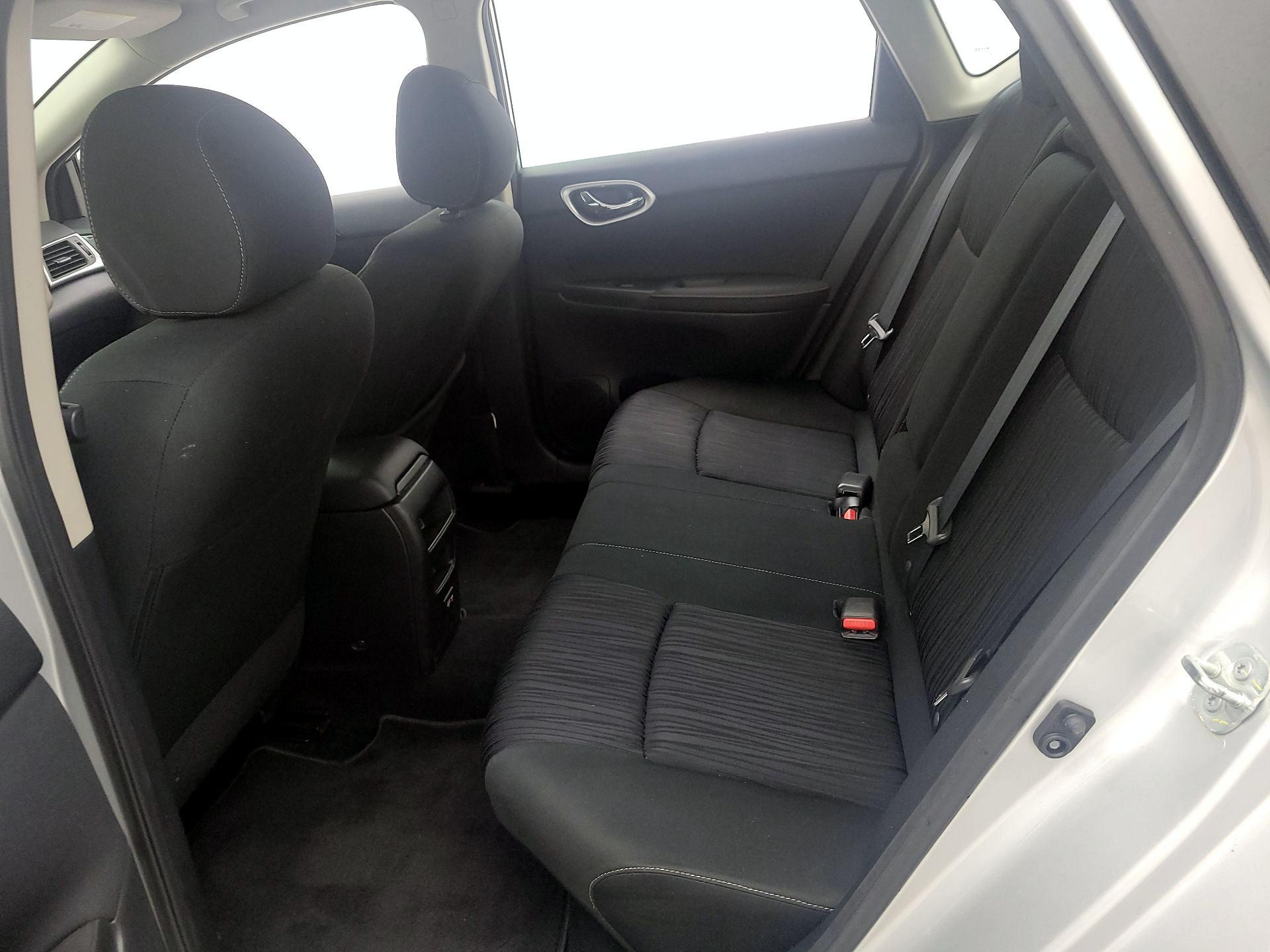 Thumbnail: 2019 Nissan Sentra - 17