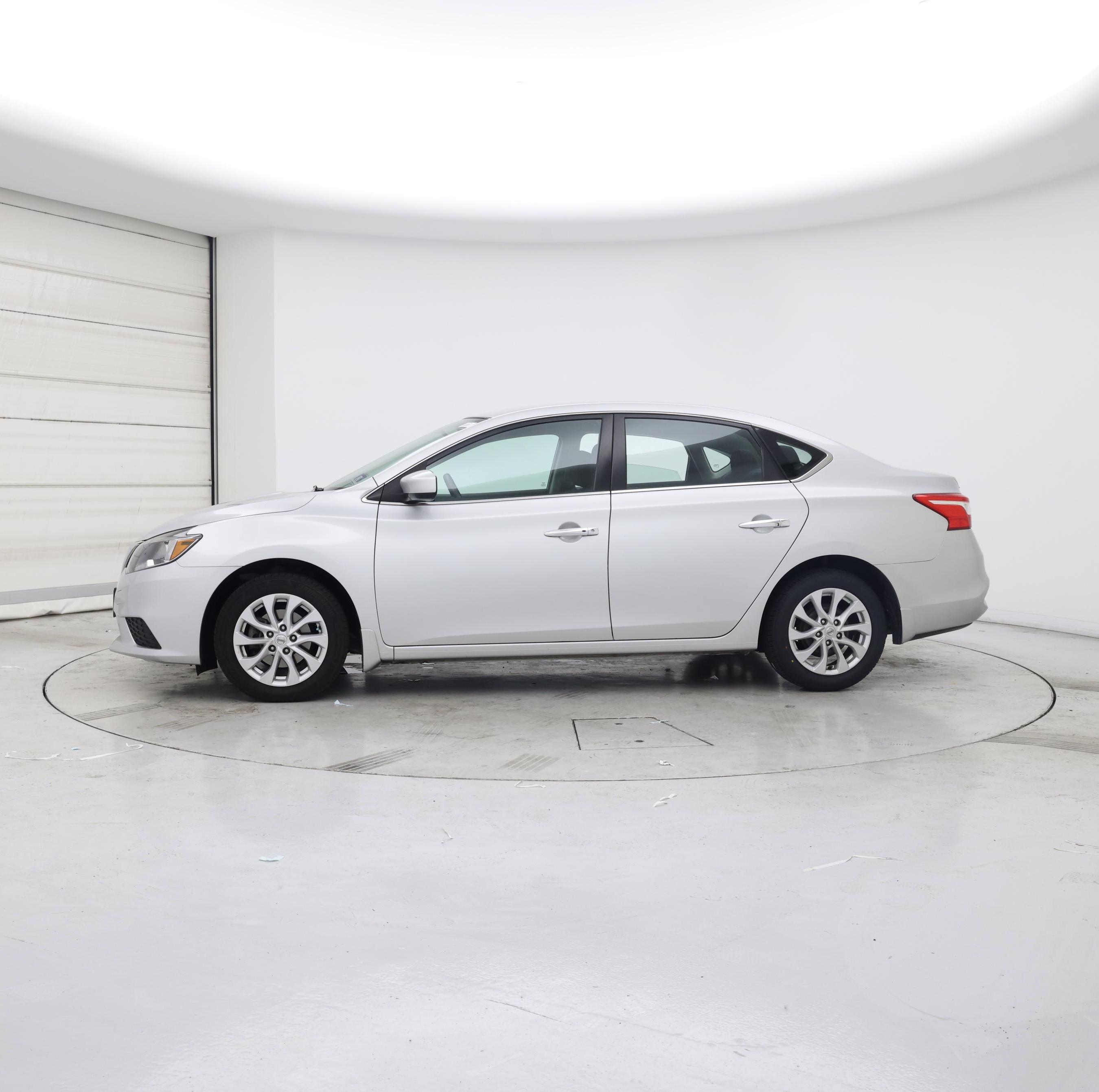 Thumbnail: 2019 Nissan Sentra - 3