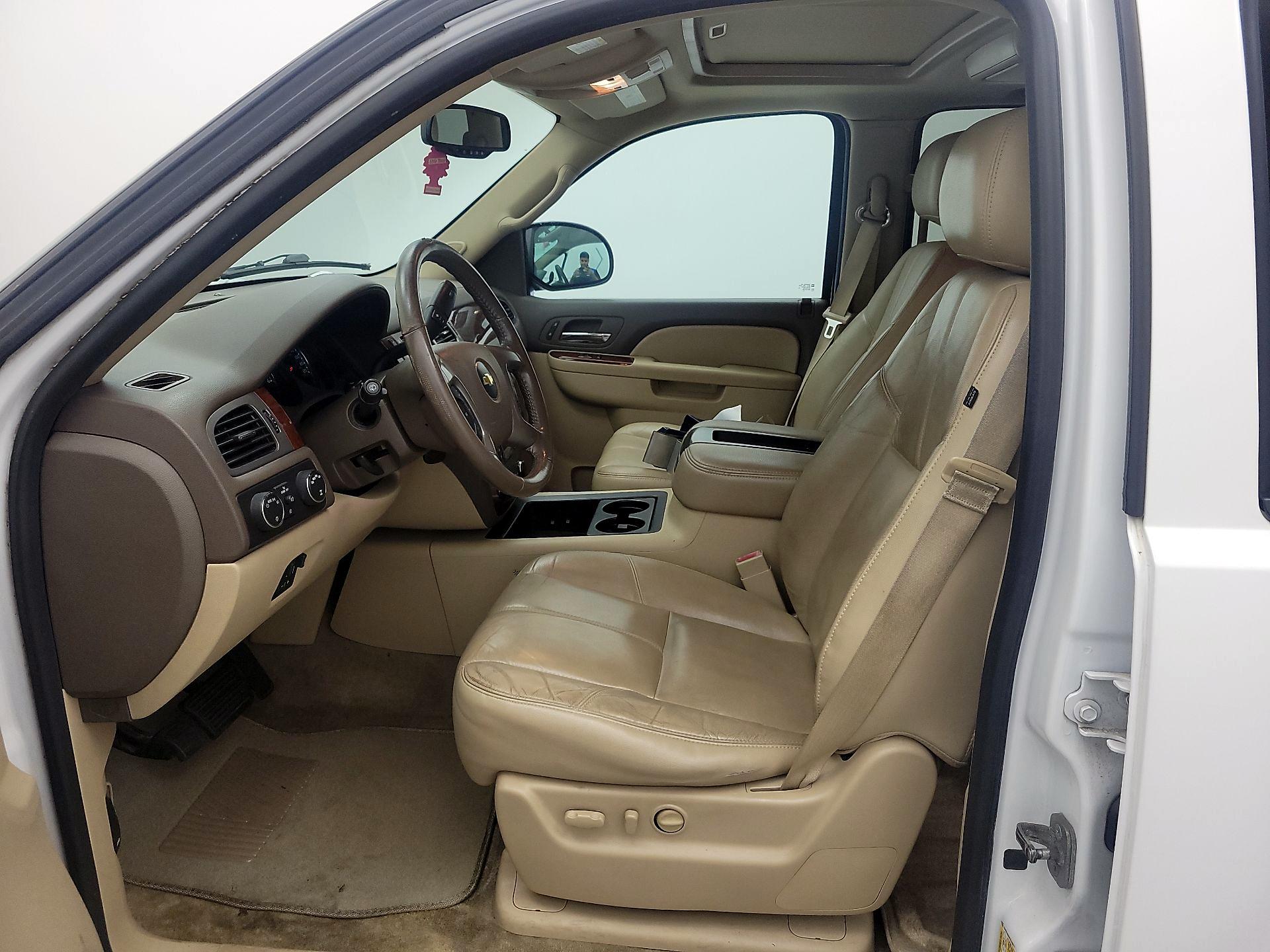 Thumbnail: 2014 Chevrolet Tahoe - 11