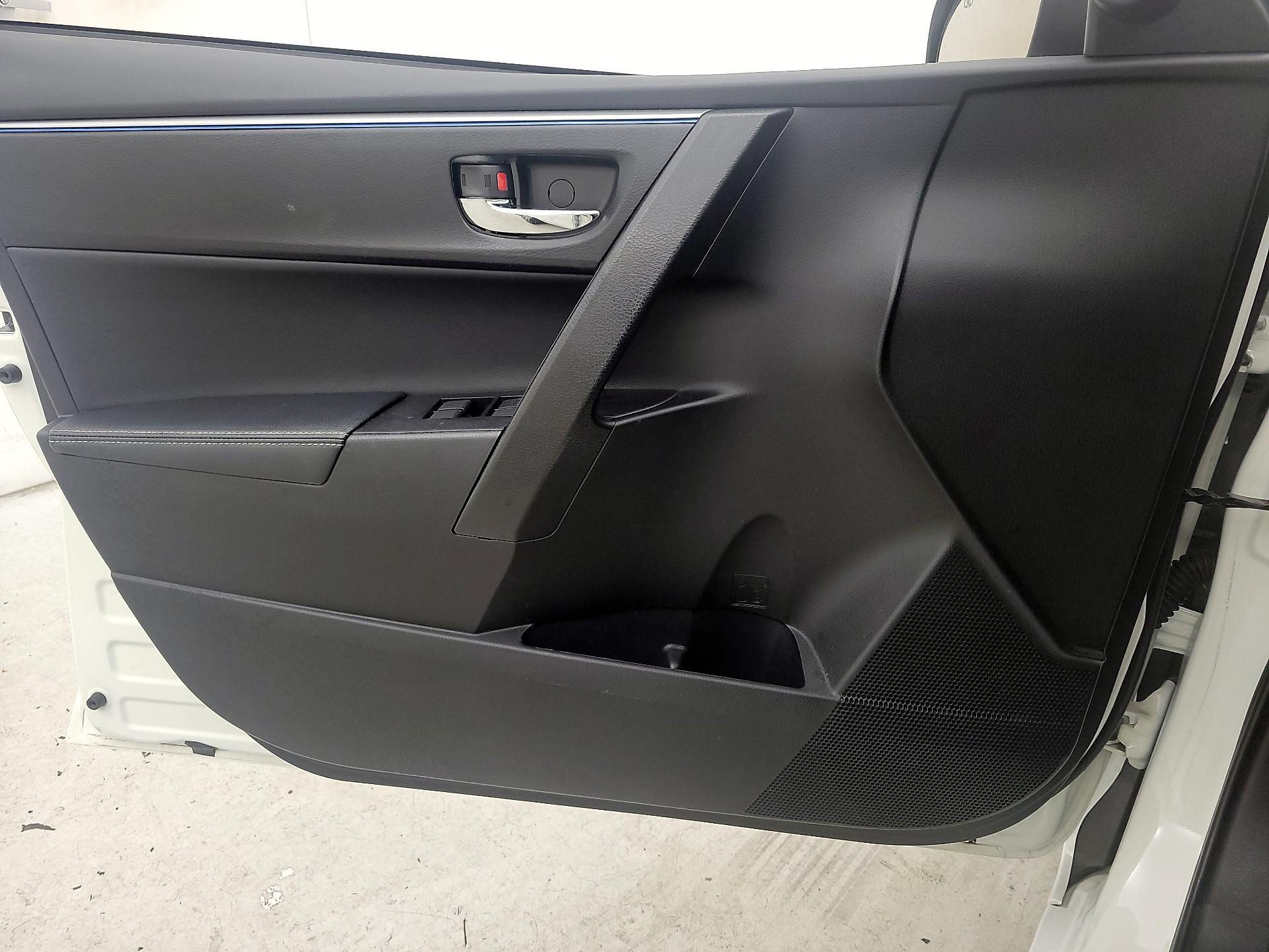 Thumbnail: 2016 Toyota Corolla - 12