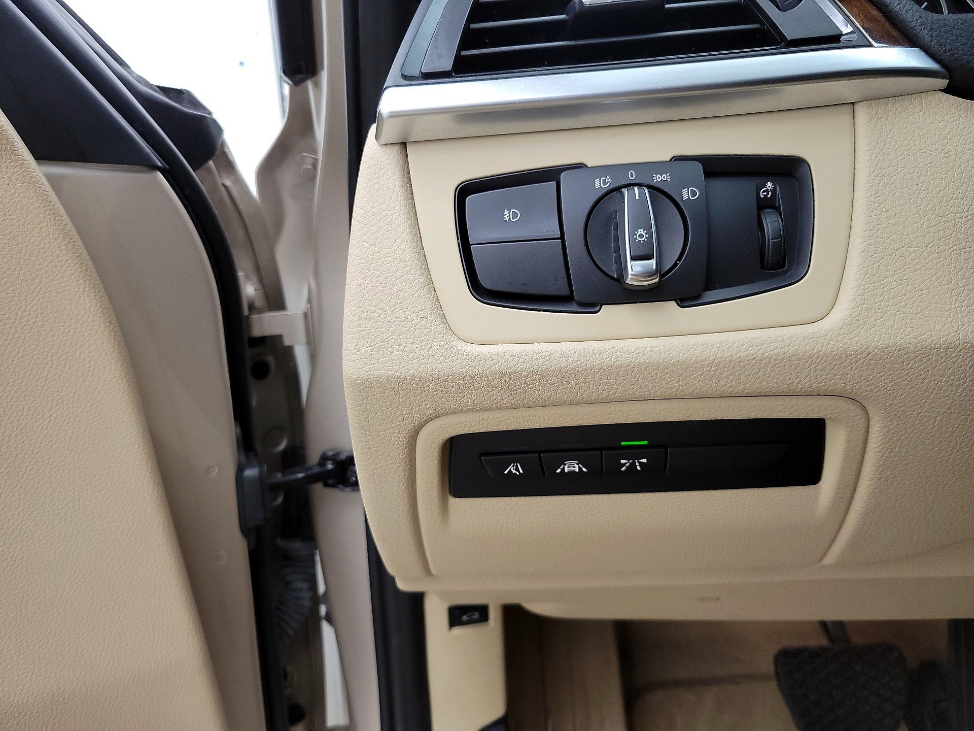 Thumbnail: 2014 BMW 3 Series - 13