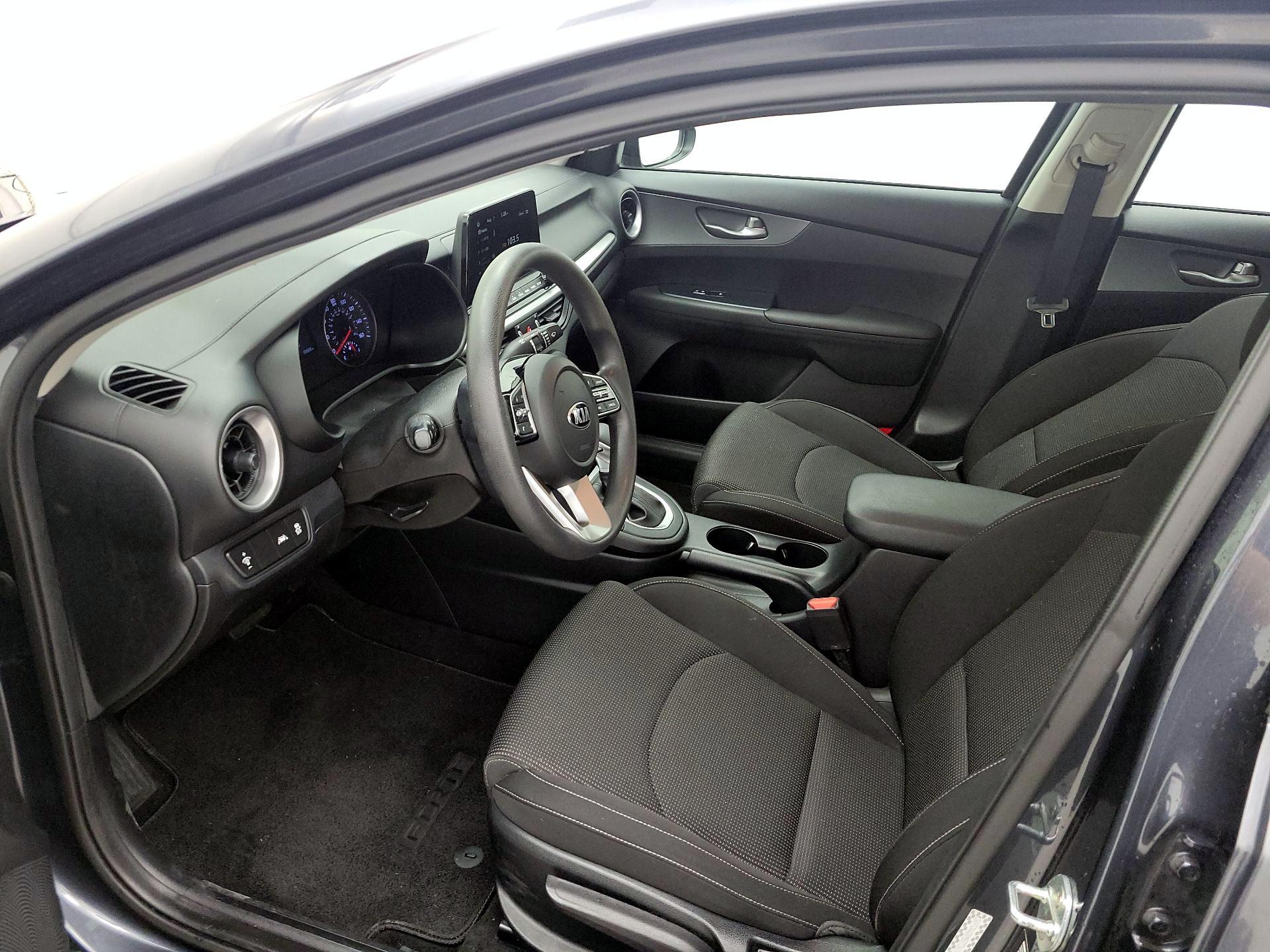 Thumbnail: 2021 Kia Forte - 11