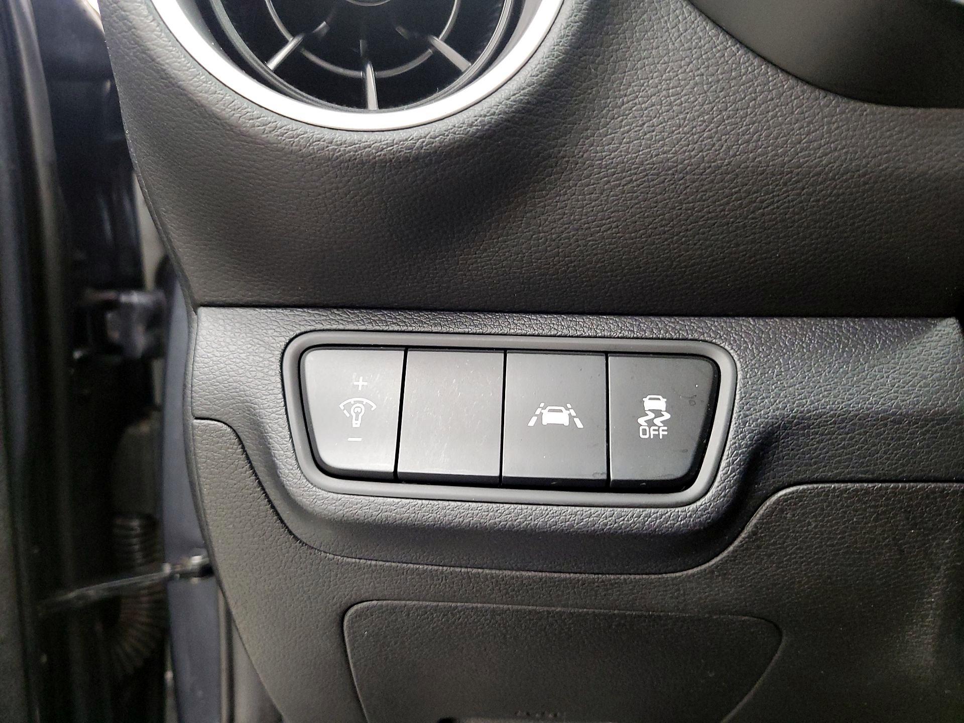 Thumbnail: 2021 Kia Forte - 13