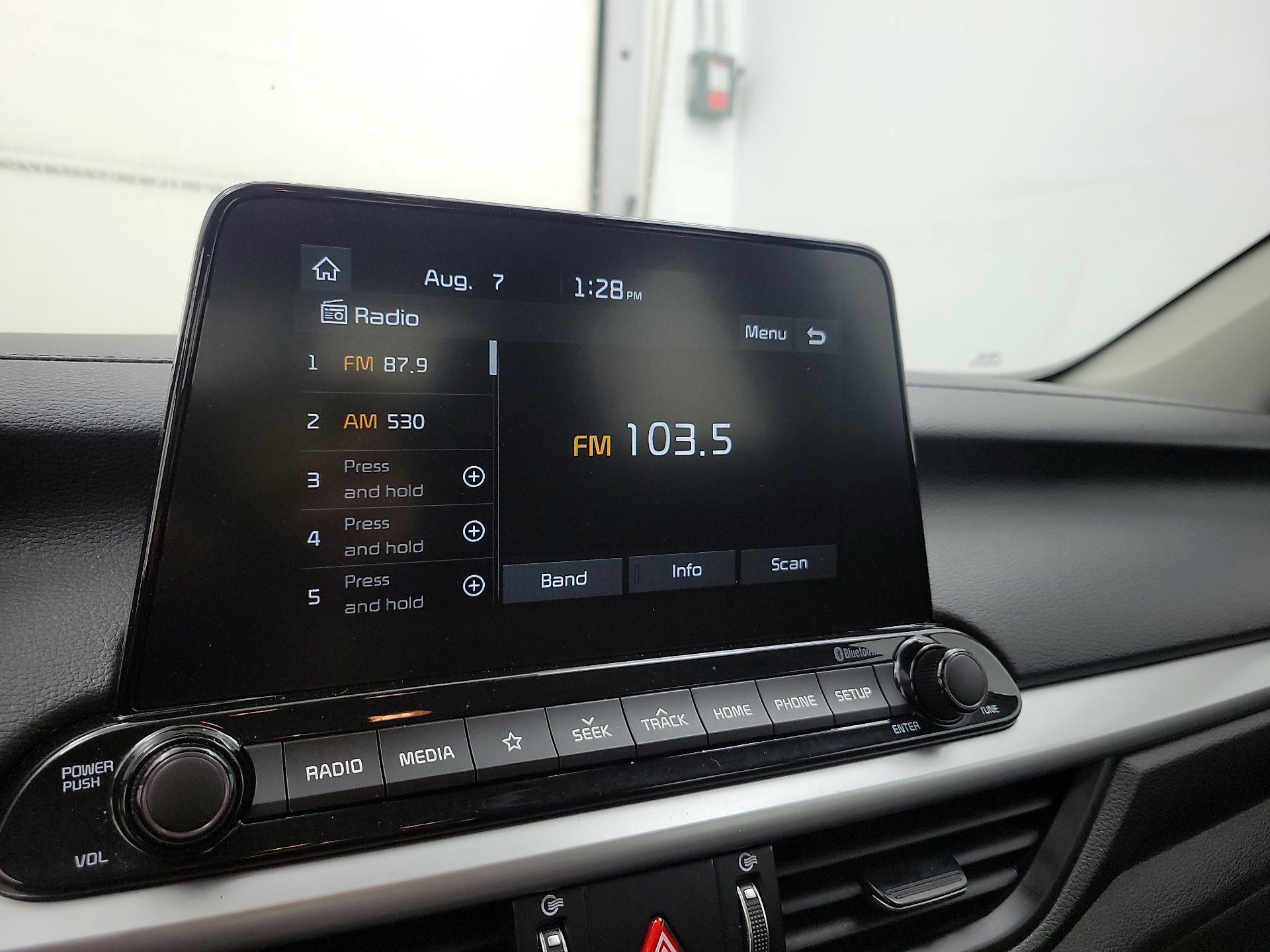 Thumbnail: 2021 Kia Forte - 15
