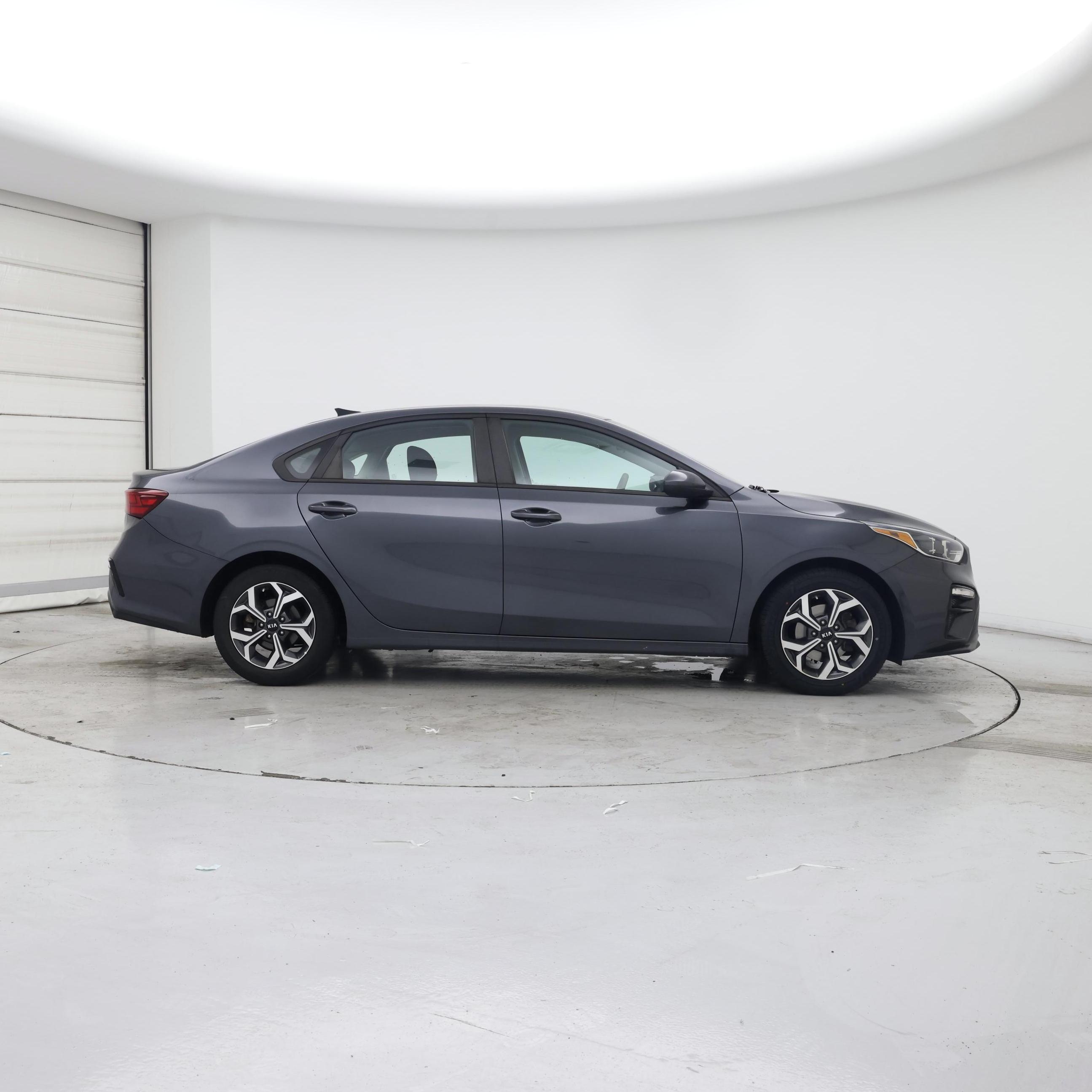 Thumbnail: 2021 Kia Forte - 7